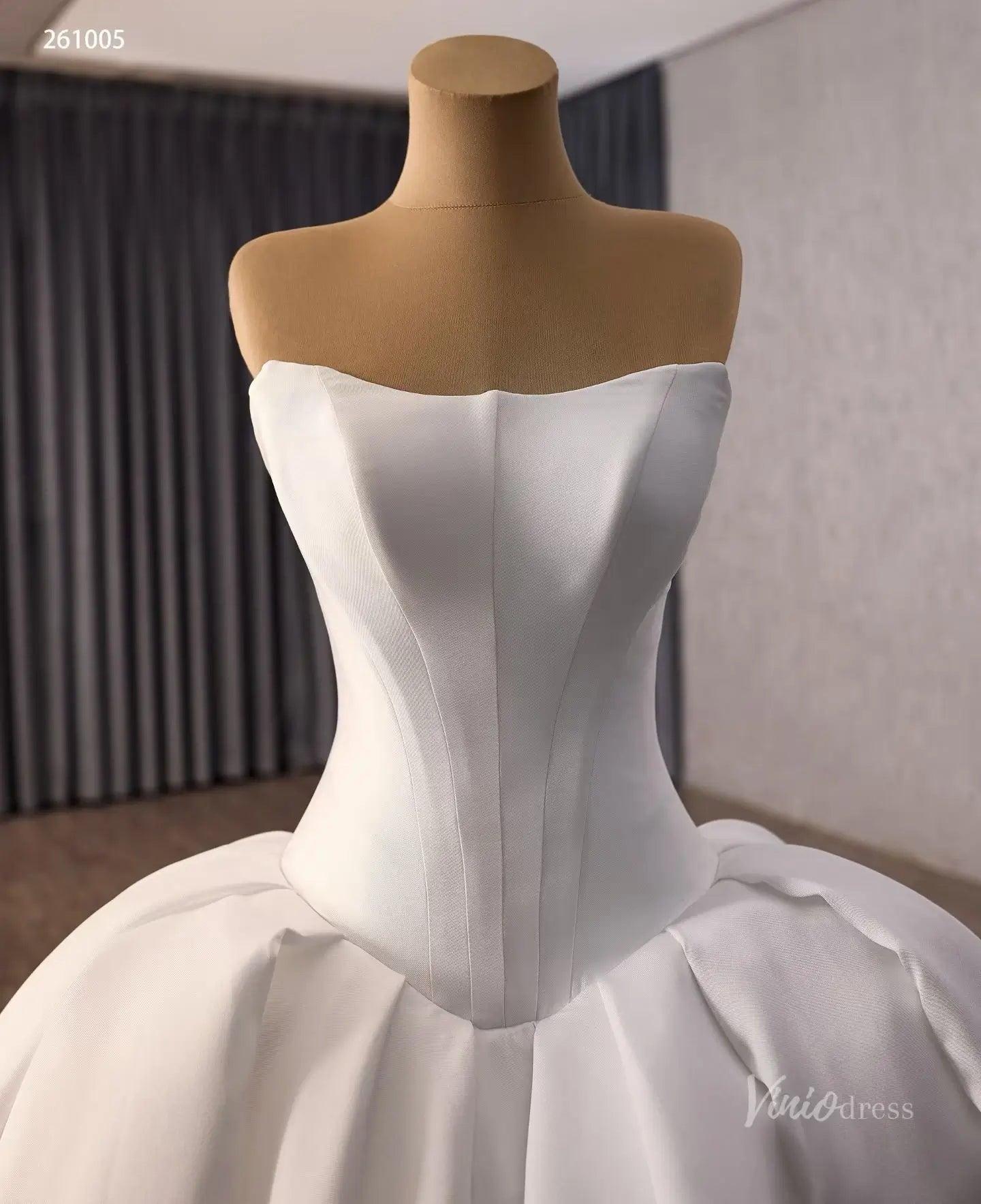 Ivory Strapless Satin Ball Gown Wedding Dress with Sweetheart Neckline & Basque Waist – 261005-wedding dresses 2026-Viniodress-Ivory-Custom Size – Add Measurements in Cart-