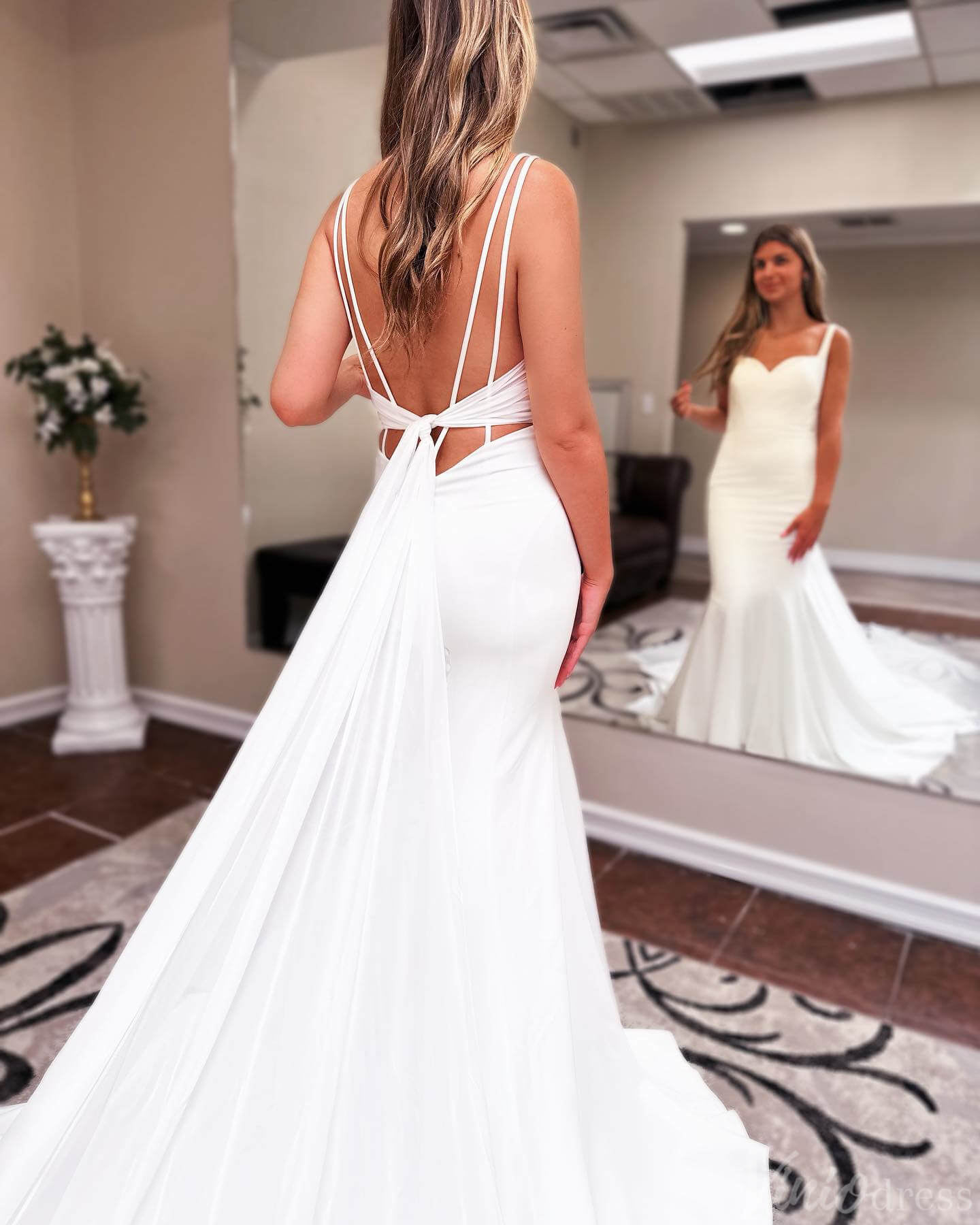 Ivory Sweetheart Mermaid Wedding Dresses with Chiffon Train Spaghetti Strap Bridal Gown VW2221-wedding dresses-Viniodress