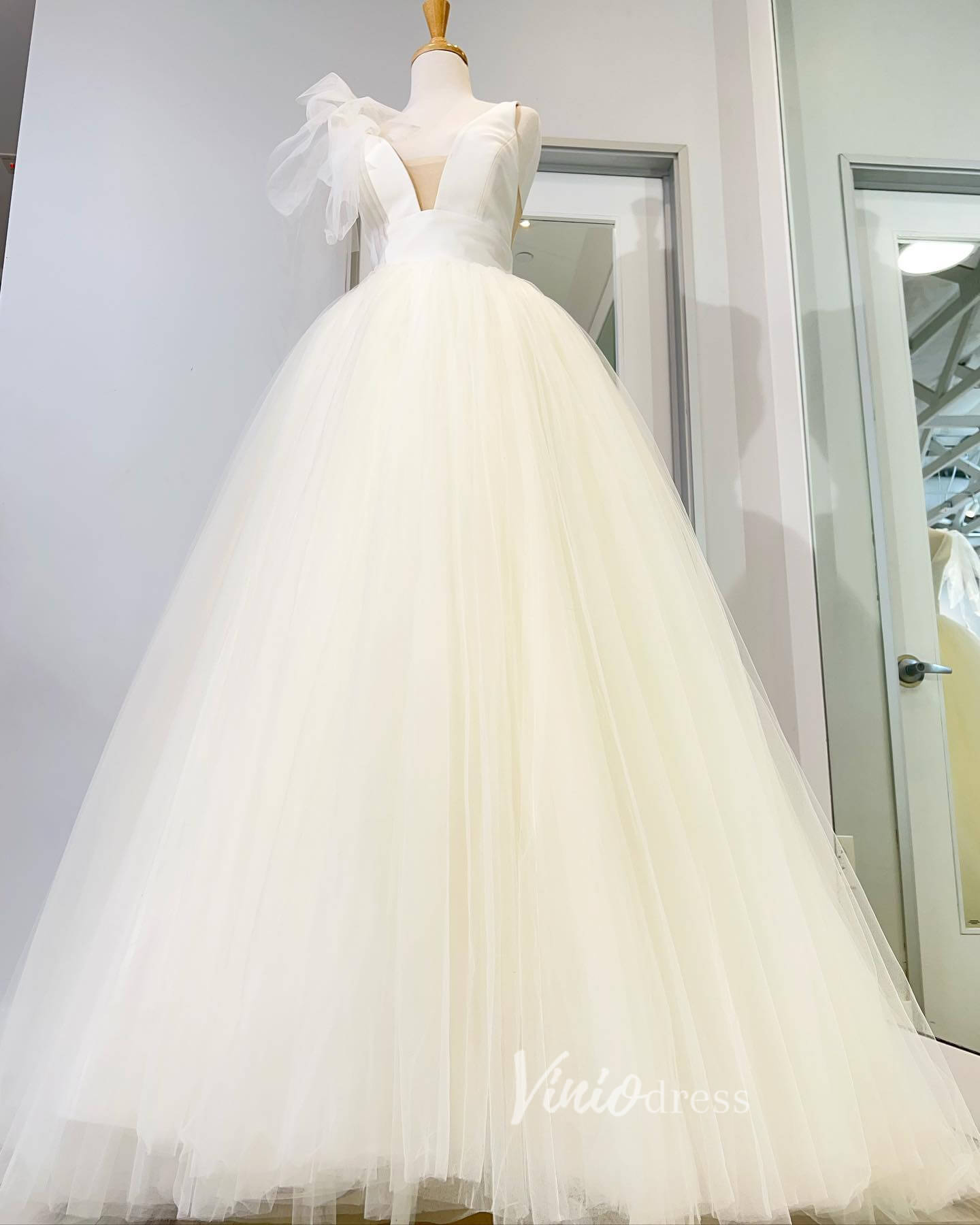 Ivory Tulle Prom Dresses Plunging V-Neck Evening Gown FD3196-prom dresses 2025 -Viniodress-Ivory-Custom Size-