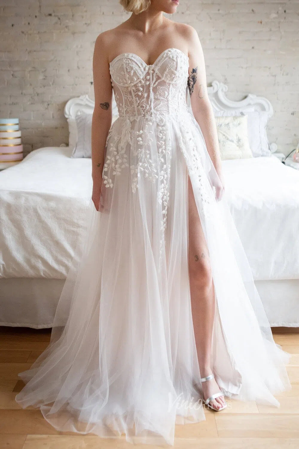 Lace Appliqued A-line Wedding Dress with Slit Strapless VW1160-wedding dresses-Viniodress-Viniodress