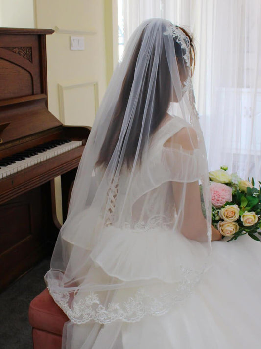 Lace Appliqued Mantilla Veils Fingertip Length V687-Bridal Veil 2025 -Viniodress-Ivory-