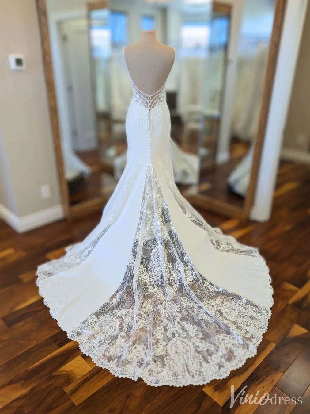 Lace Illusion V-Neck Wedding Dress with Crepe Skirt and Sheer Cutout Train – VW2559-wedding dresses 2025 -Viniodress-White-Custom Size-