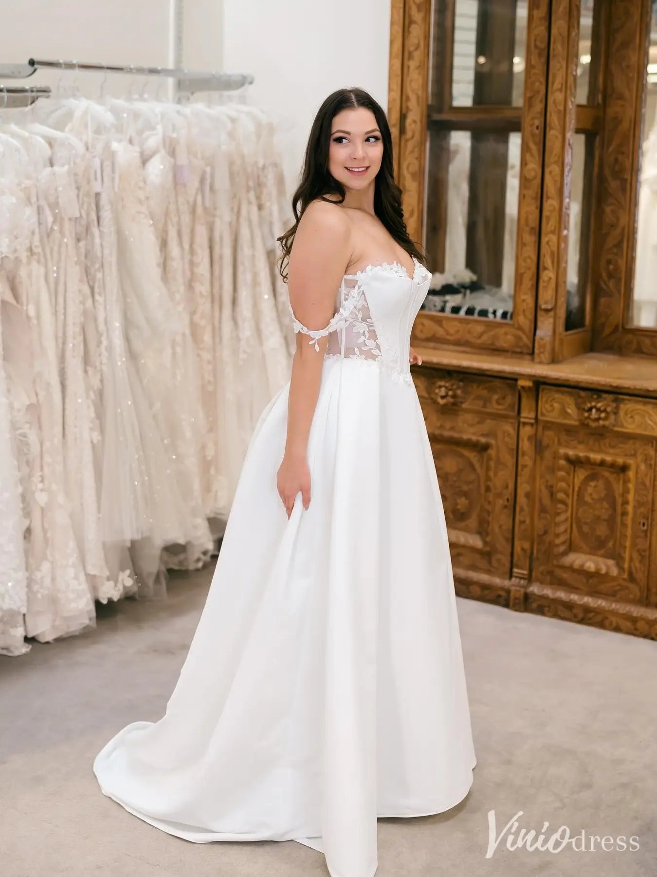 Lace Sweetheart Off-Shoulder Satin Wedding Dress with Sheer Corset and Slit – VW2605-wedding dresses 2025 -Viniodress-Ivory-Custom Size-