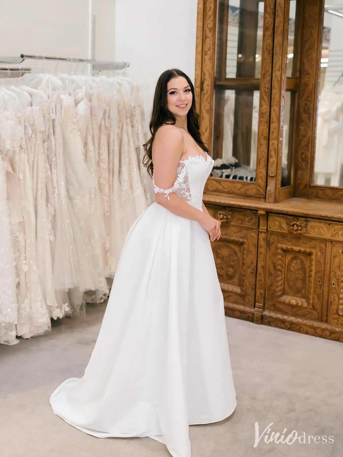 Lace Sweetheart Off-Shoulder Satin Wedding Dress with Sheer Corset and Slit – VW2605-wedding dresses 2025 -Viniodress-Ivory-Custom Size-