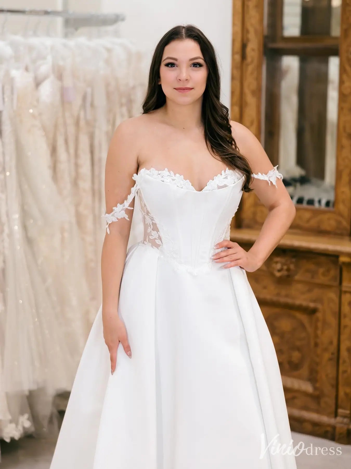 Lace Sweetheart Off-Shoulder Satin Wedding Dress with Sheer Corset and Slit – VW2605-wedding dresses 2025 -Viniodress-Ivory-Custom Size-