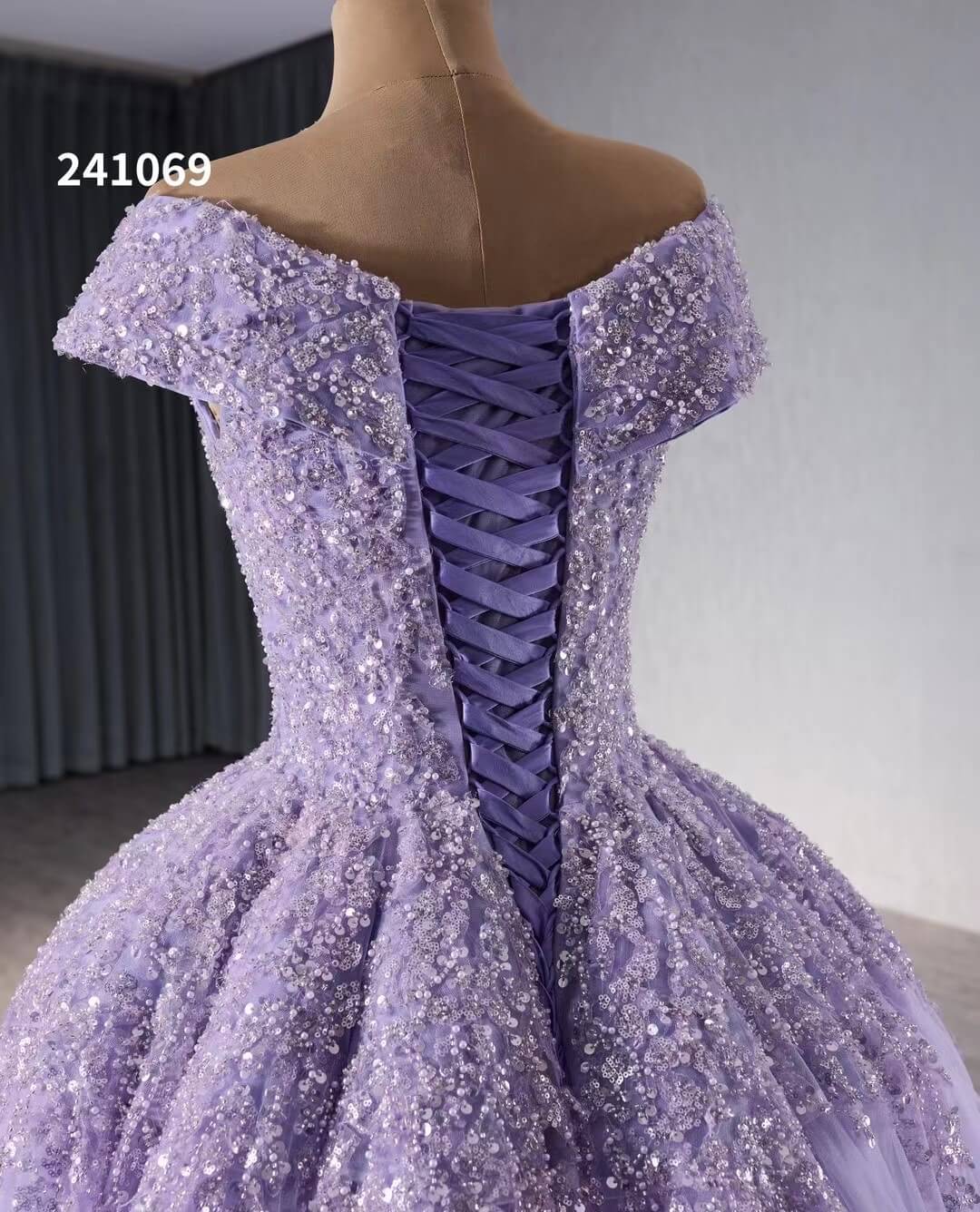 Lavender Beaded Sequin Wedding Gowns Off the Shoulder Quince Dress 241069-Quinceanera Dresses-Viniodress-Viniodress