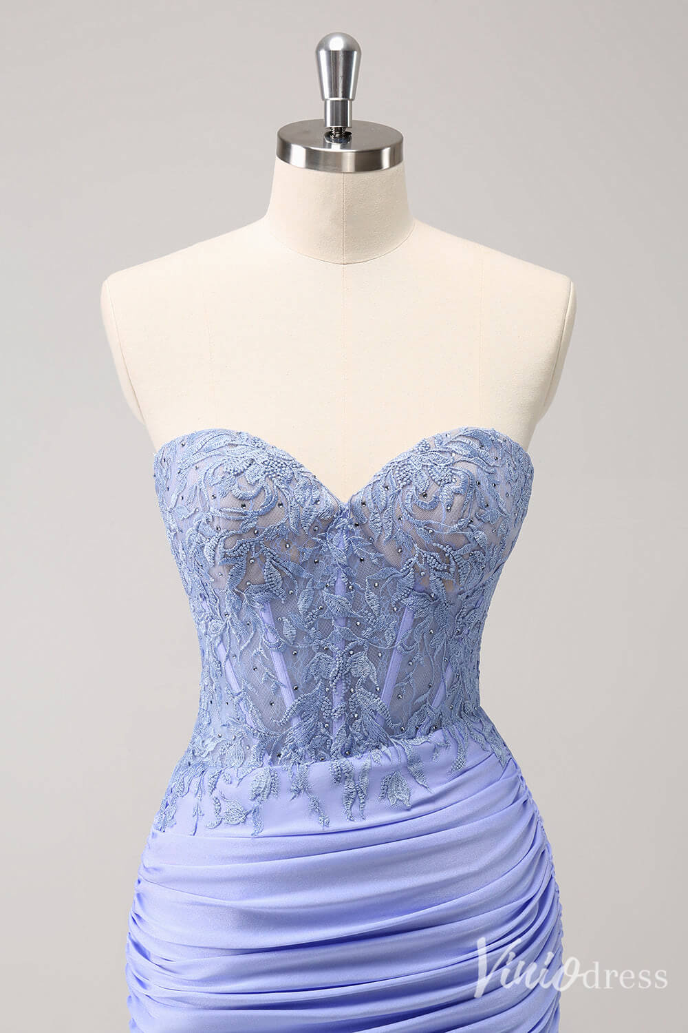 Lavender Strapless Lace Applique Homecoming Dresses Ruched Satin Bodycon Dress S24004-prom dresses 2025 -Viniodress-Lavender-Custom Size-