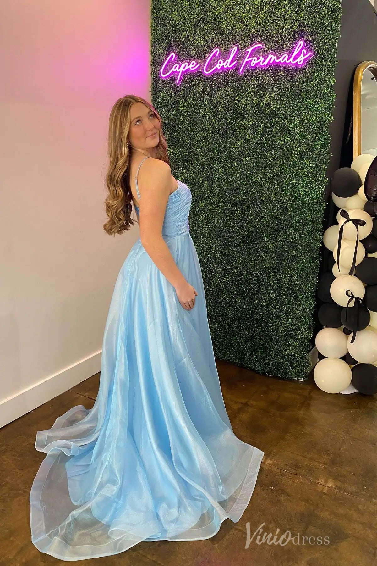 Light Blue Glitter Tulle Prom Dress with 3D Floral Bow, Keyhole Cutout, Chapel Train – AS029-prom dresses 2025 -Viniodress-Light Blue-Custom Size-