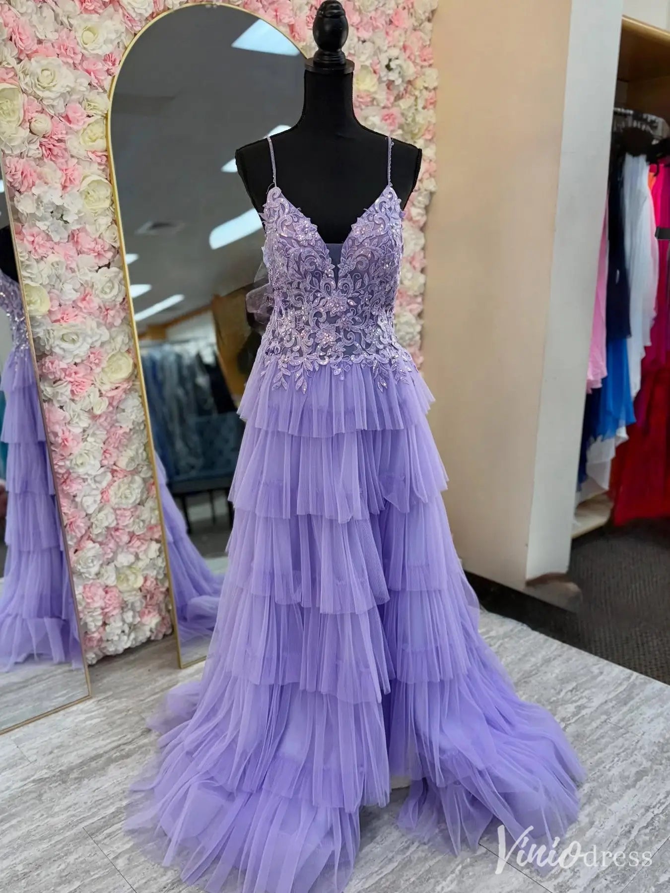 Lilac Tiered Tulle Prom Dress with Spaghetti Straps, Embroidered Bodice, and Layered Skirt – FD6163-prom dresses 2025 -Viniodress-Lilac-Custom Size-