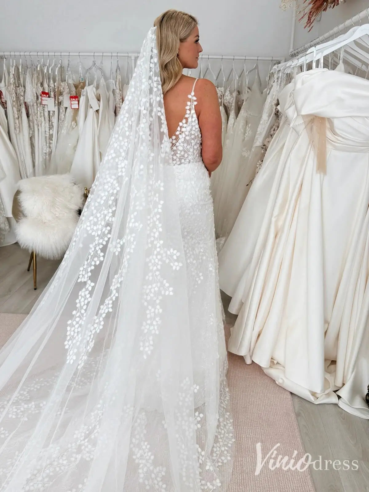 Lily of the Valley Lace Mermaid Wedding Dress with Scalloped Train, Spaghetti Strap – VW2618-wedding dresses 2025 -Viniodress-Ivory-Custom Size-