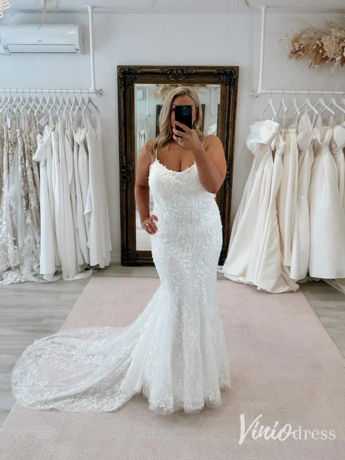 Lily of the Valley Lace Mermaid Wedding Dress with Scalloped Train, Spaghetti Strap – VW2618-wedding dresses 2025 -Viniodress-Ivory-Custom Size-