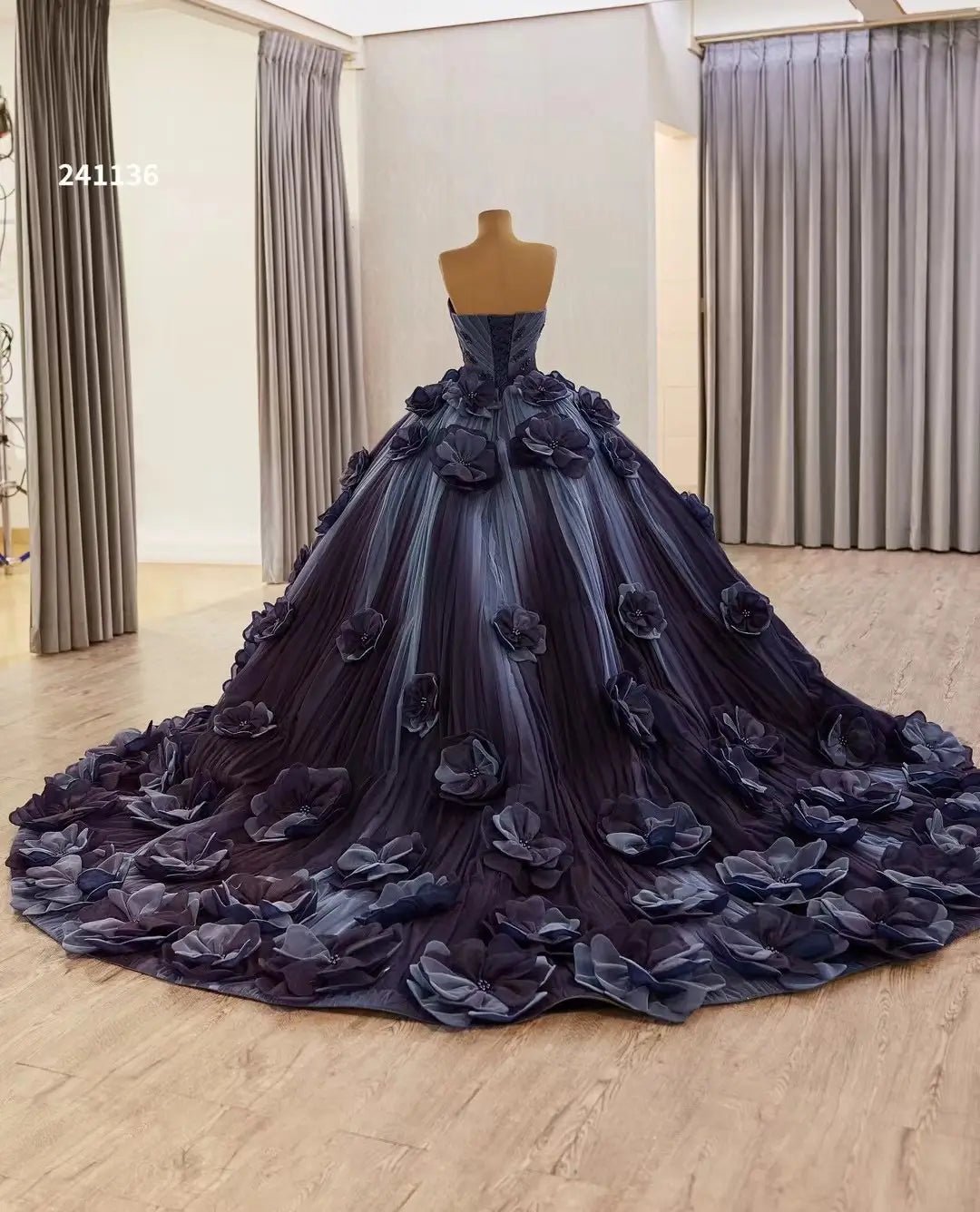 Luxury Navy Blue Petal Wedding Gown 3D Flower Debutante Dresses 241136-Quinceanera Dresses 2025 -Viniodress-Navy-Custom Size-