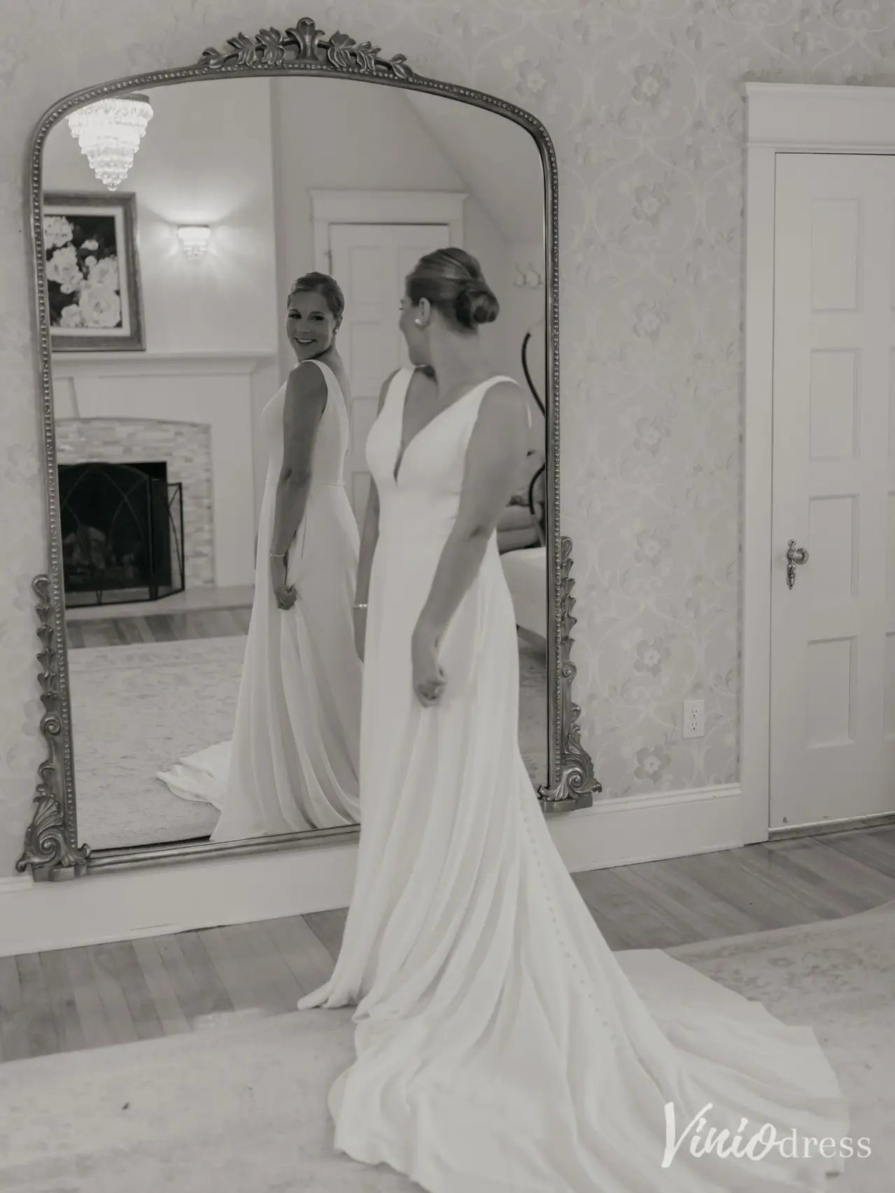 Minimalist A-Line Crepe Wedding Dress | Plunging V-Neck Backless Gown with Chapel Train– VW2599-wedding dresses 2025 -Viniodress-Ivory-Custom Size-