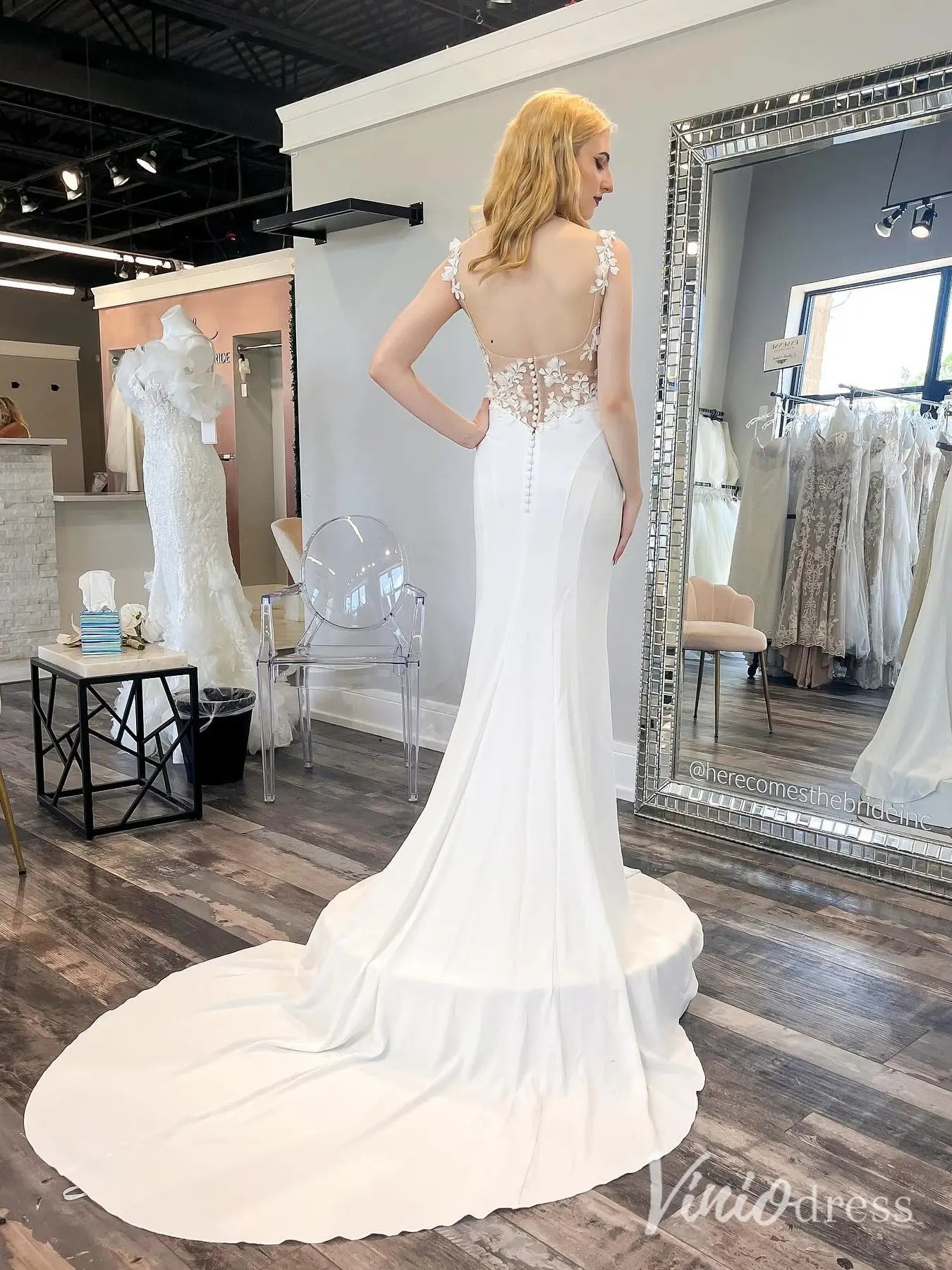 Minimalist Crepe Mermaid Wedding Dress with Square Neckline, Illusion Lace Back, and Sweep Train – MN110-wedding dresses 2025 -Viniodress-Ivory-Custom Size-
