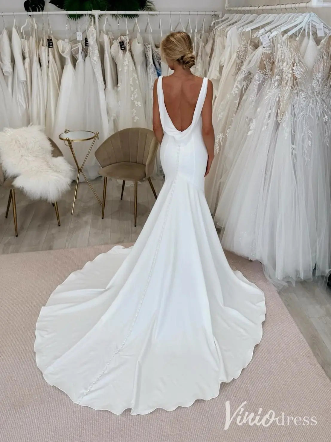 Minimalist Crepe Wedding Dress with Draped Back, Sweetheart Neck and Buttons – MN124-wedding dresses 2025 -Viniodress-Ivory-Custom Size-