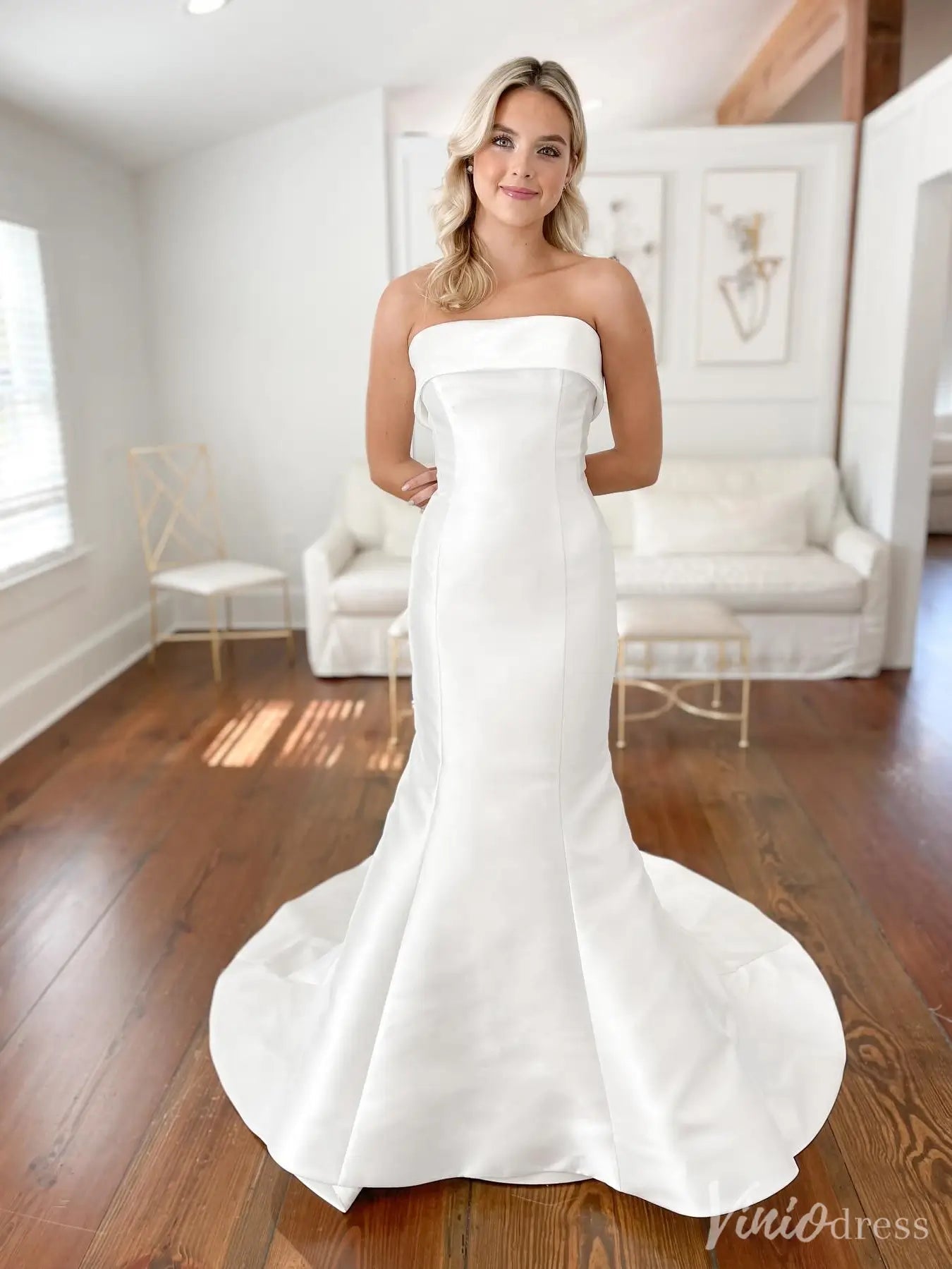 Minimalist Strapless Satin Wedding Dress with Button-Back and Train – VW2553-wedding dresses 2025 -Viniodress-White-Custom Size-