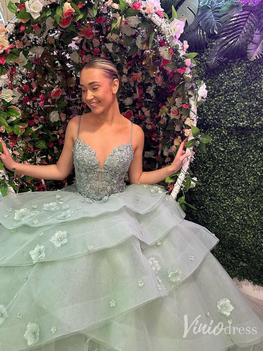 Mint Green Tiered Tulle Ball Gown with 3D Floral Bodice – FD6114-prom dresses 2025 -Viniodress-Green-Custom Size-