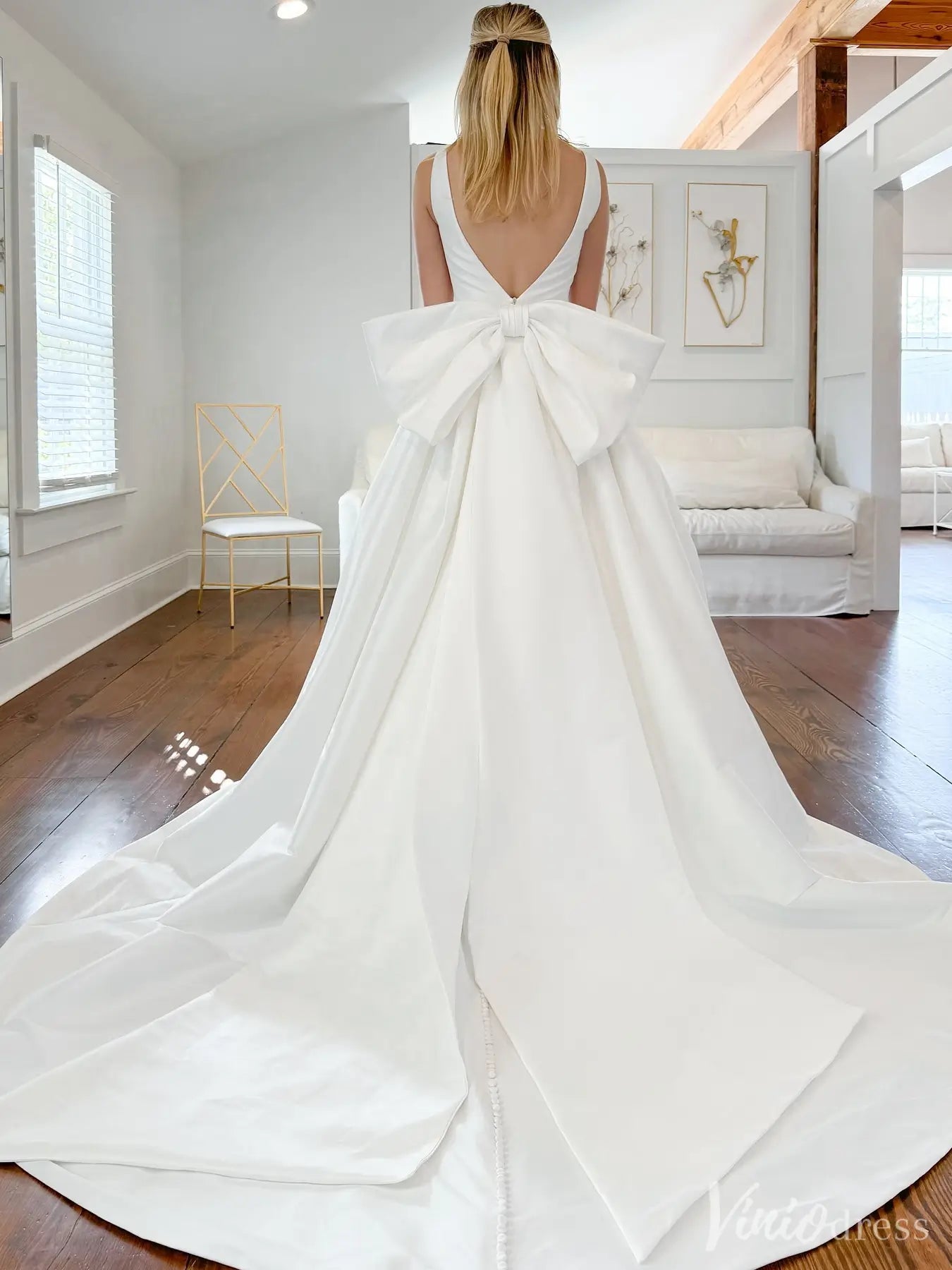 Modern A-Line Wedding Dress with Square Neckline and Oversized Bow – VW2529-wedding dresses 2025 -Viniodress-White-Custom Size-