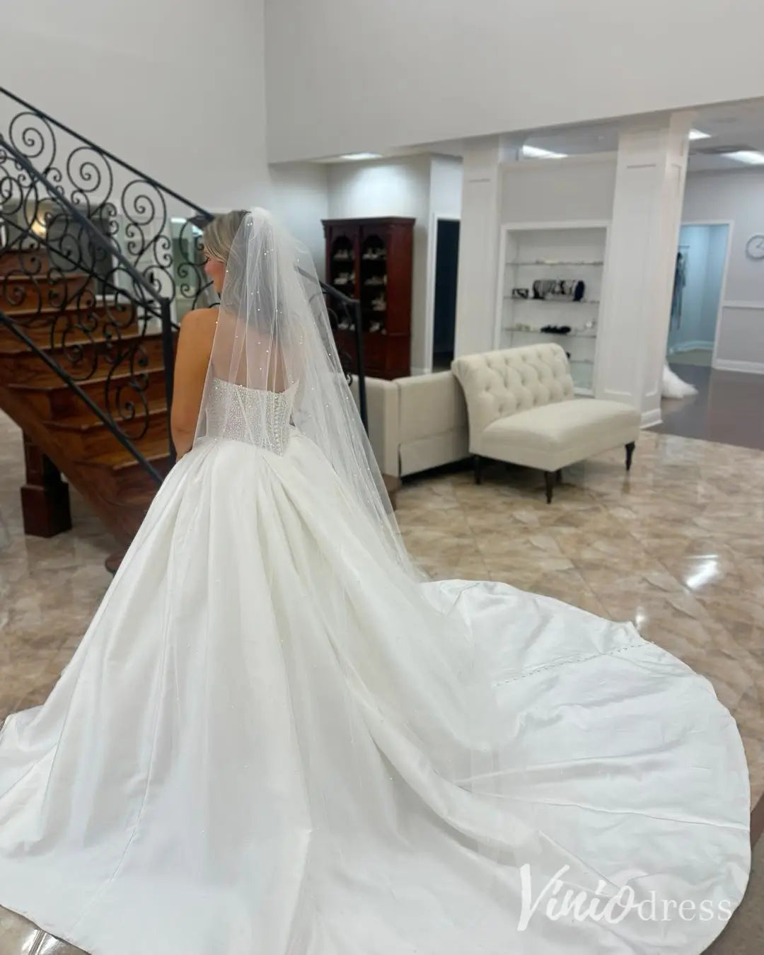 Modern Satin A-Line Wedding Dress with Pockets, Slit Skirt, Square Neckline, Chapel Train – MS102-wedding dresses 2025 -Viniodress-Ivory-Custom Size-