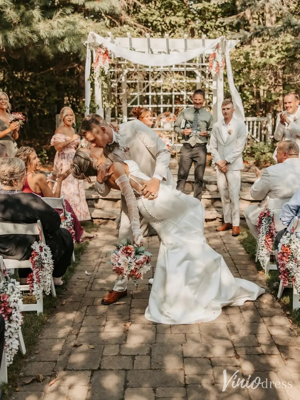 Modern Satin Mermaid Wedding Dress with Slit, Sweetheart Neckline, Sheer Pearl Sleeves – VW2606-wedding dresses 2025 -Viniodress-Ivory-Custom Size-