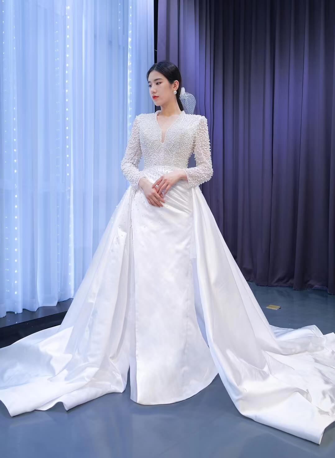 Modest V-neck Pearl Satin Sheath Wedding Dress with Slit 67251-wedding dresses 2025 -Viniodress-As Picture-Custom Size-