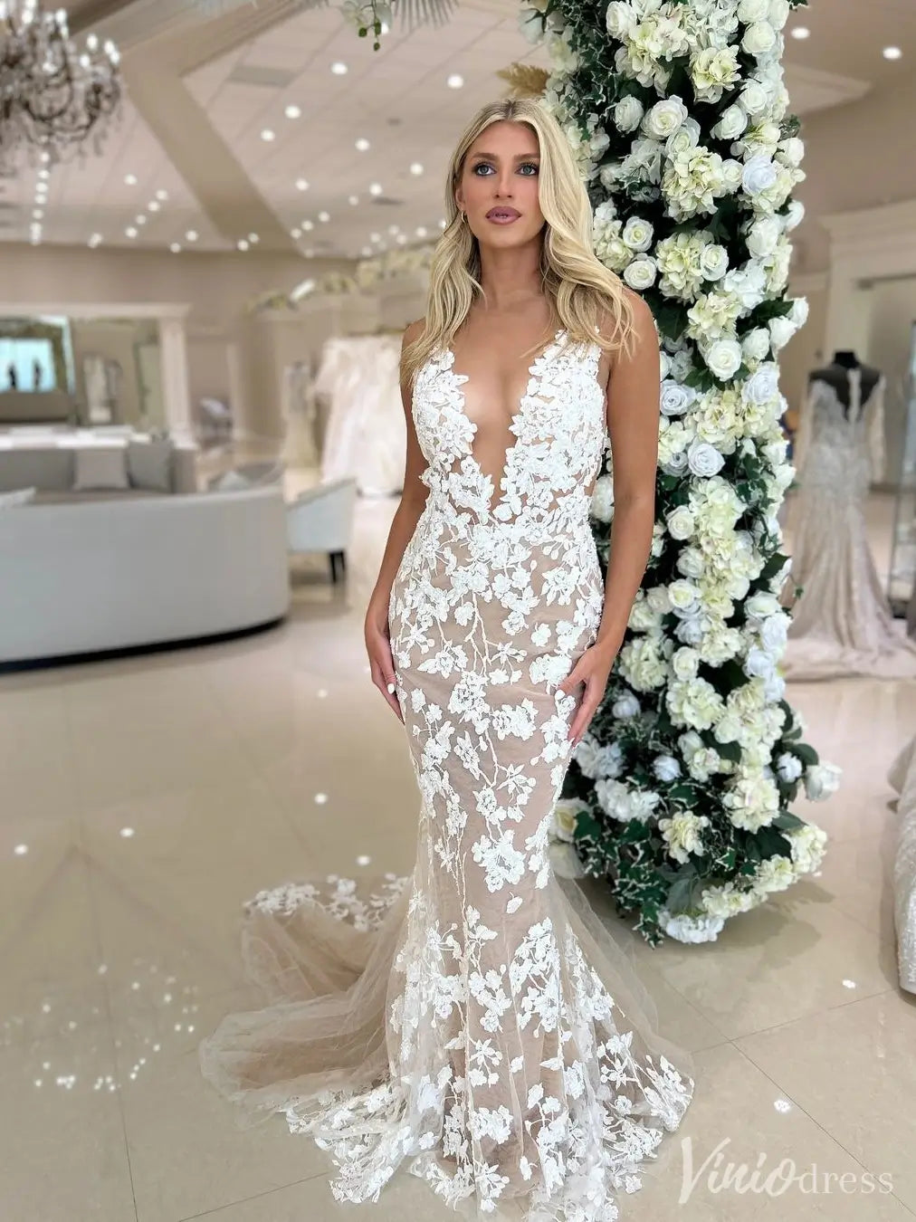 Nude Floral Lace Mermaid Wedding Dress with Plunging V Neck, Sheer Bodice & Chapel Train – ML151-wedding dresses 2025 -Viniodress-Nude-Custom Size-