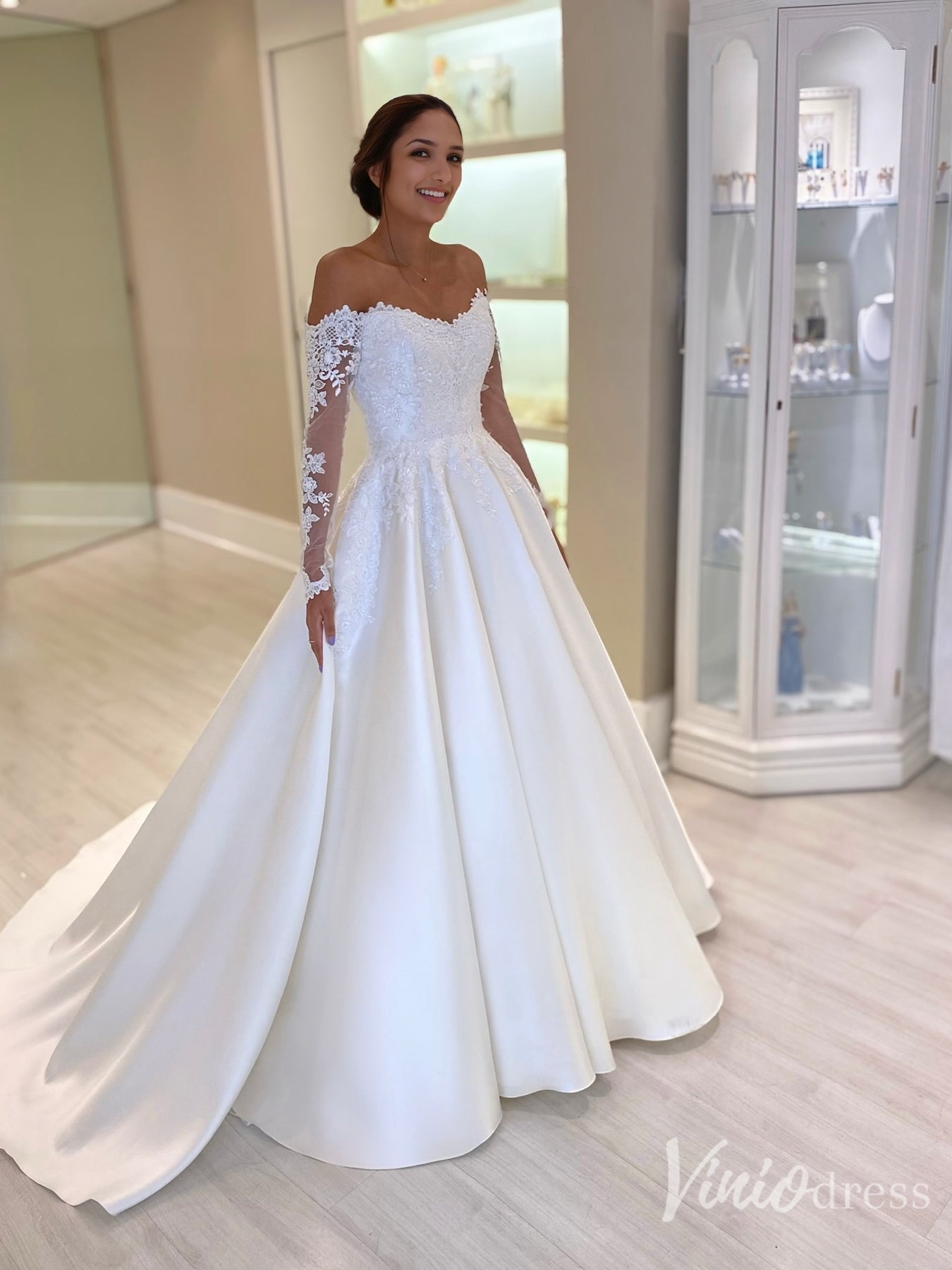 Off-Shoulder Long Sleeve Lace Wedding Dress with Satin Ball Gown Skirt – VW2570-wedding dresses 2025 -Viniodress-Ivory-Custom Size-