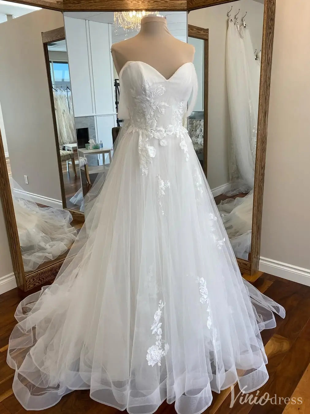 Off Shoulder Tulle Wedding Dress with Floral Appliqué and Sweetheart Neckline – VW2547-wedding dresses 2025 -Viniodress-White-Custom Size-