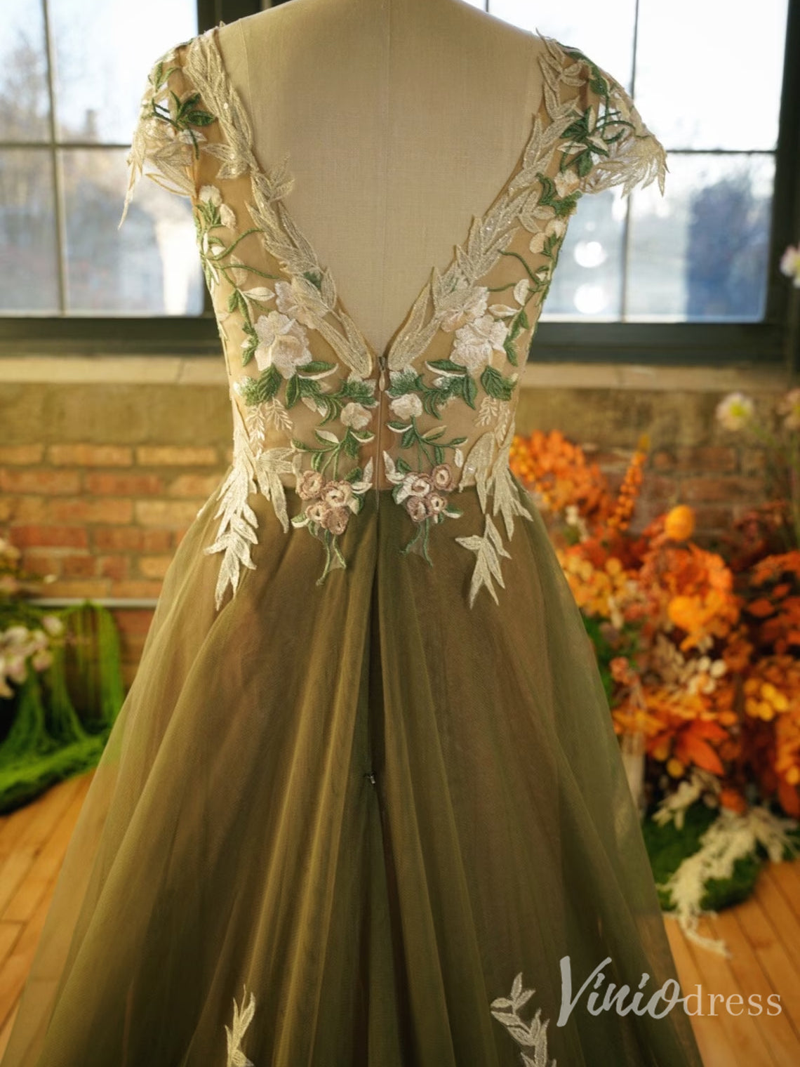 Olive Green Whimsical Wedding Dress | Tulle Gown with Meadow Embroidery, V-Neck, Cap Sleeves – FD6142-wedding dresses 2025 -Viniodress-Meadow Green-Custom Size-