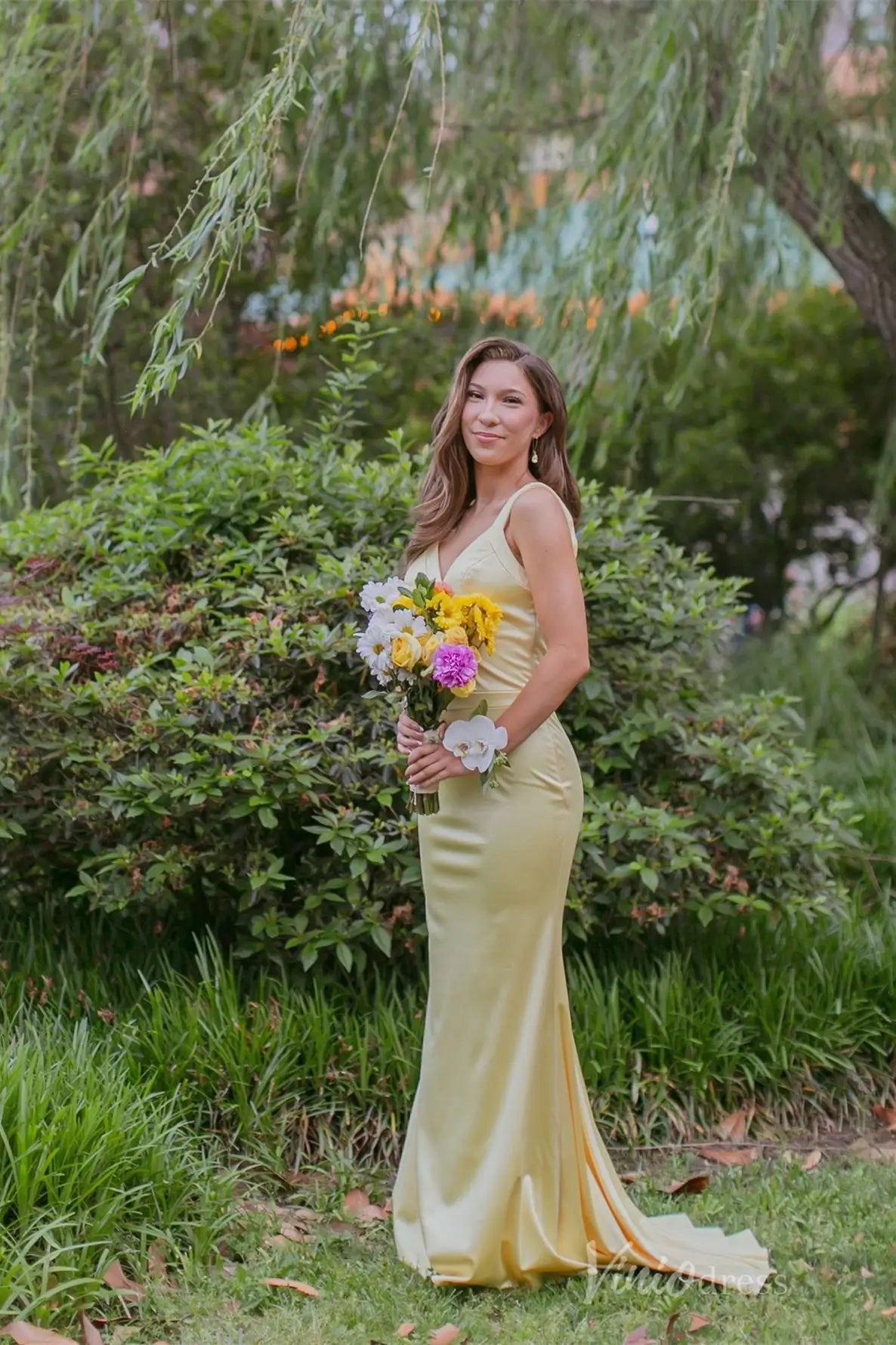 Pale Yellow Satin Prom Dress Sleek Backless Sheath Evening Gown– SS048-prom dresses 2025 -Viniodress-Yellow-Custom Size-