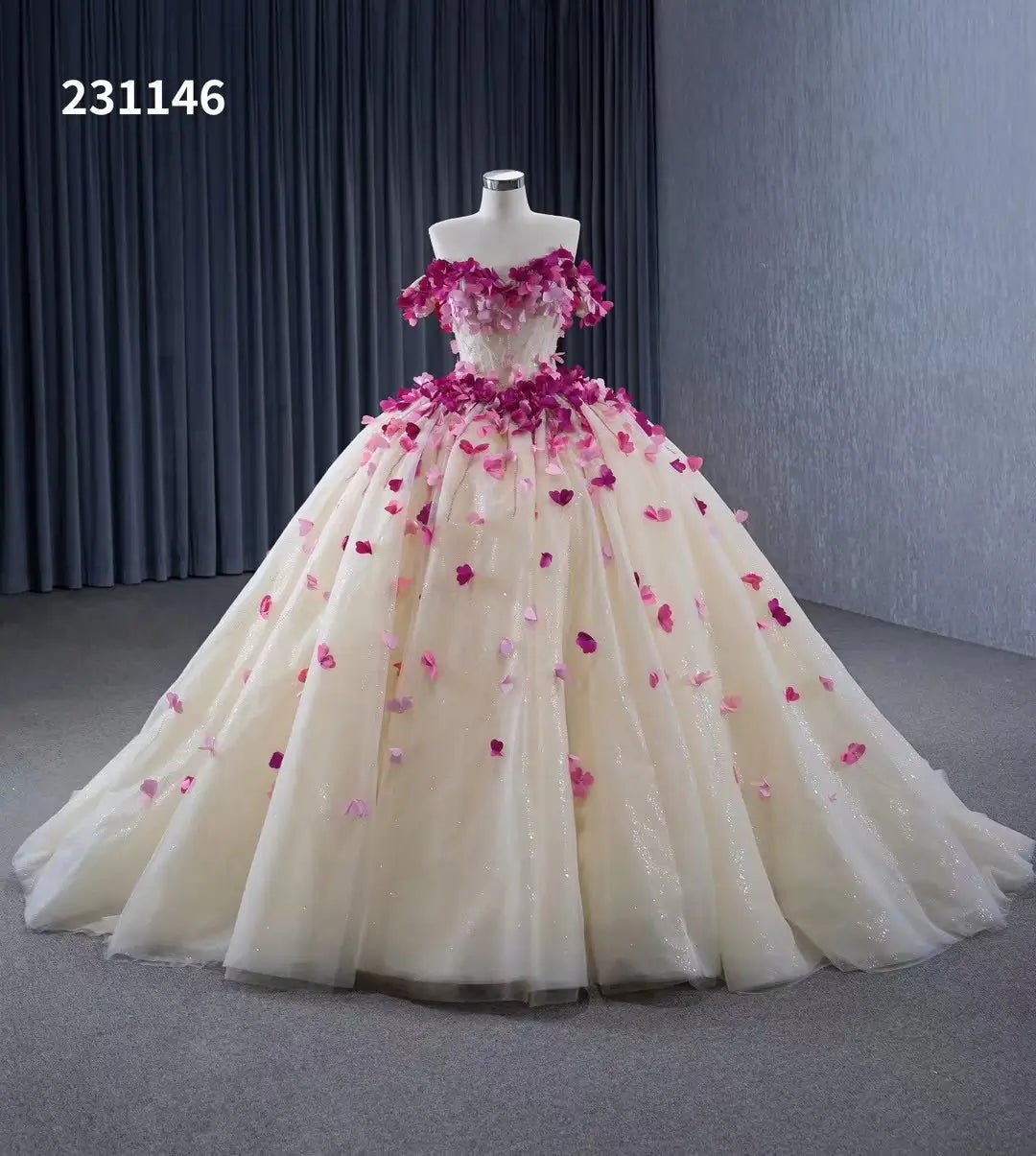 Pink 3D floral Quinceanera Dresses Off the Shoulder Debutante Gowns 231146-Quinceanera Dresses 2025 -Viniodress-Champagne-Custom Size-
