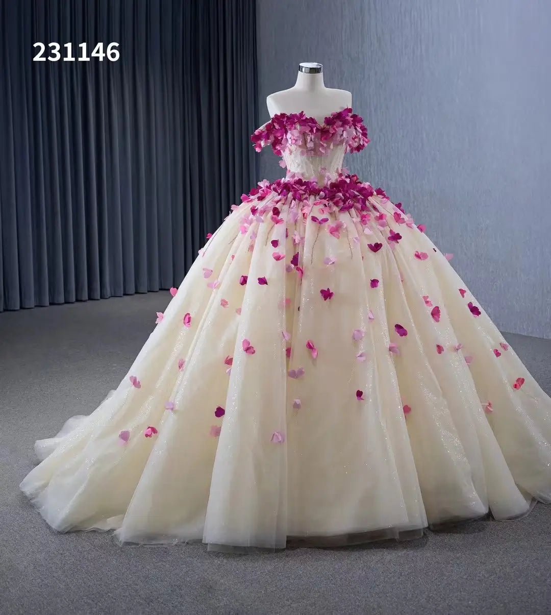 Pink 3D floral Quinceanera Dresses Off the Shoulder Debutante Gowns 231146-Quinceanera Dresses 2025 -Viniodress-Champagne-Custom Size-