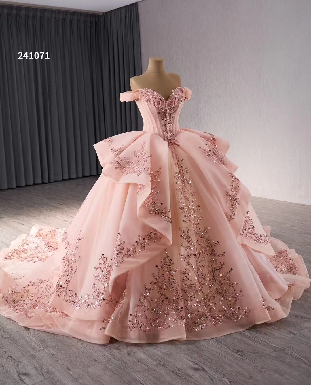 Pink Beaded Lace Tiered Wedding Gowns Removable Overskirt Off the Shoulder Quince Dress 241071-Quinceanera Dresses-Viniodress-Viniodress