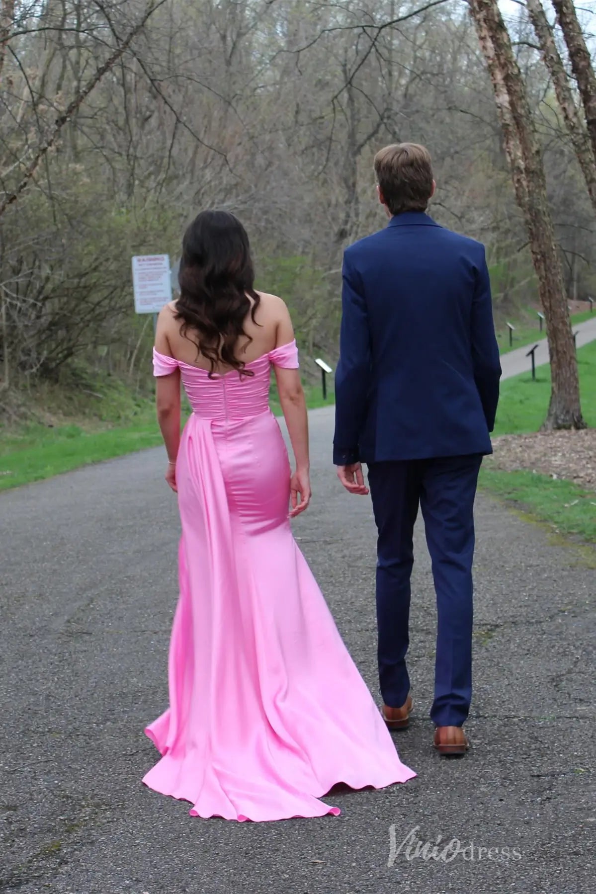 Pink Satin Off-Shoulder Prom Dress with Beaded Sweetheart Neckline, Ruched Bodice, High Slit – SS096-prom dresses 2025 -Viniodress-Pink-Custom Size-