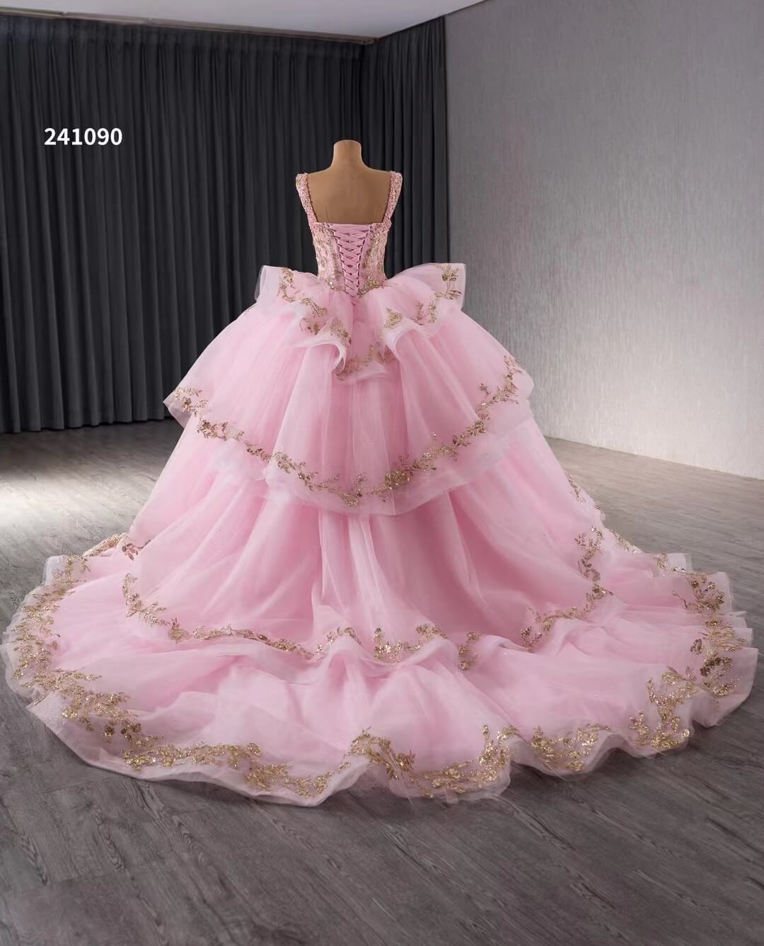 Pink Sparkly Lace Applique Beaded Wedding Gowns Tiered Layered Quince Dress 241090-Quinceanera Dresses 2025 -Viniodress-Pink-Custom Size-