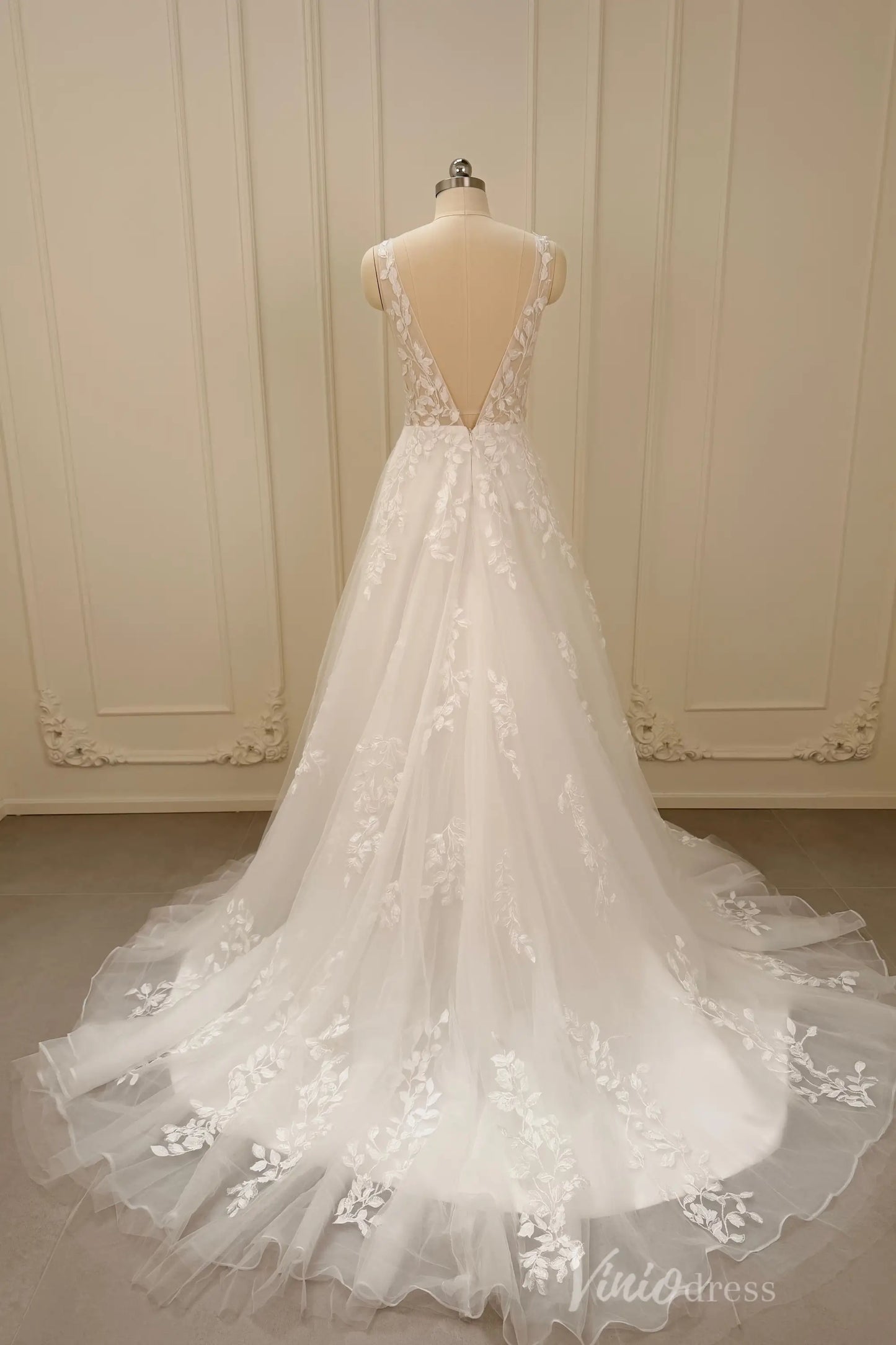 Plunging V-neck A-line Wedding Dresses Ethereal Lace Country Bridal Dresses VW1861-wedding dresses 2025 -Viniodress-Champagne-Custom Size-