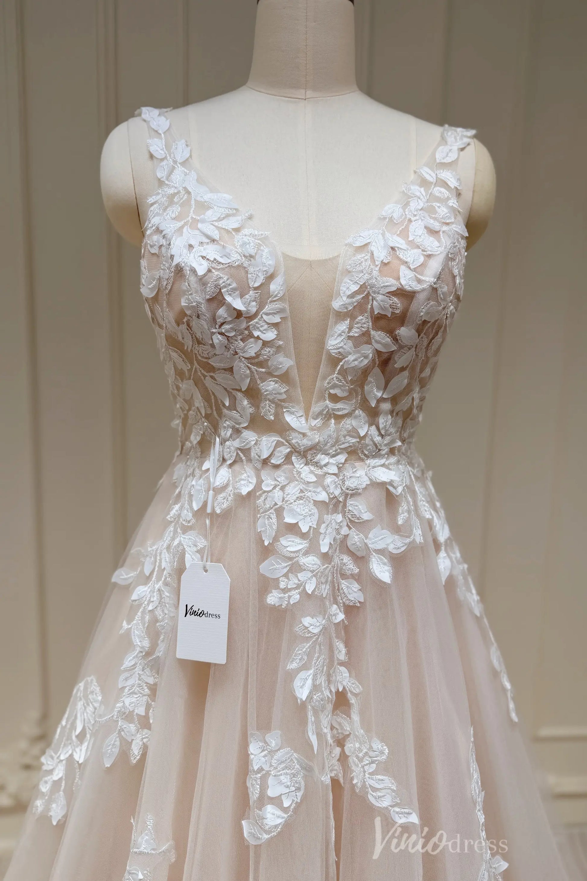 Plunging V-neck A-line Wedding Dresses Ethereal Lace Country Bridal Dresses VW1861-wedding dresses 2025 -Viniodress-Champagne-Custom Size-