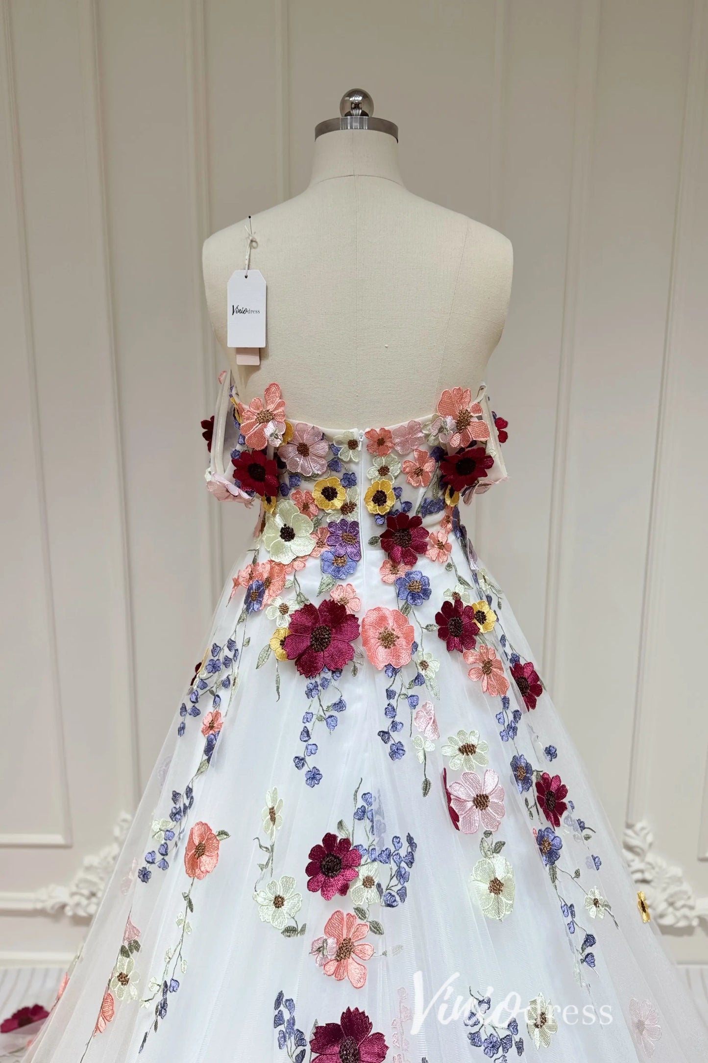 Plus Size Colorful Floral Wedding Dress | Off-the-Shoulder Sweetheart Gown with Chapel Train FW162-wedding dresses 2025 -Viniodress-Floral-Custom Size-