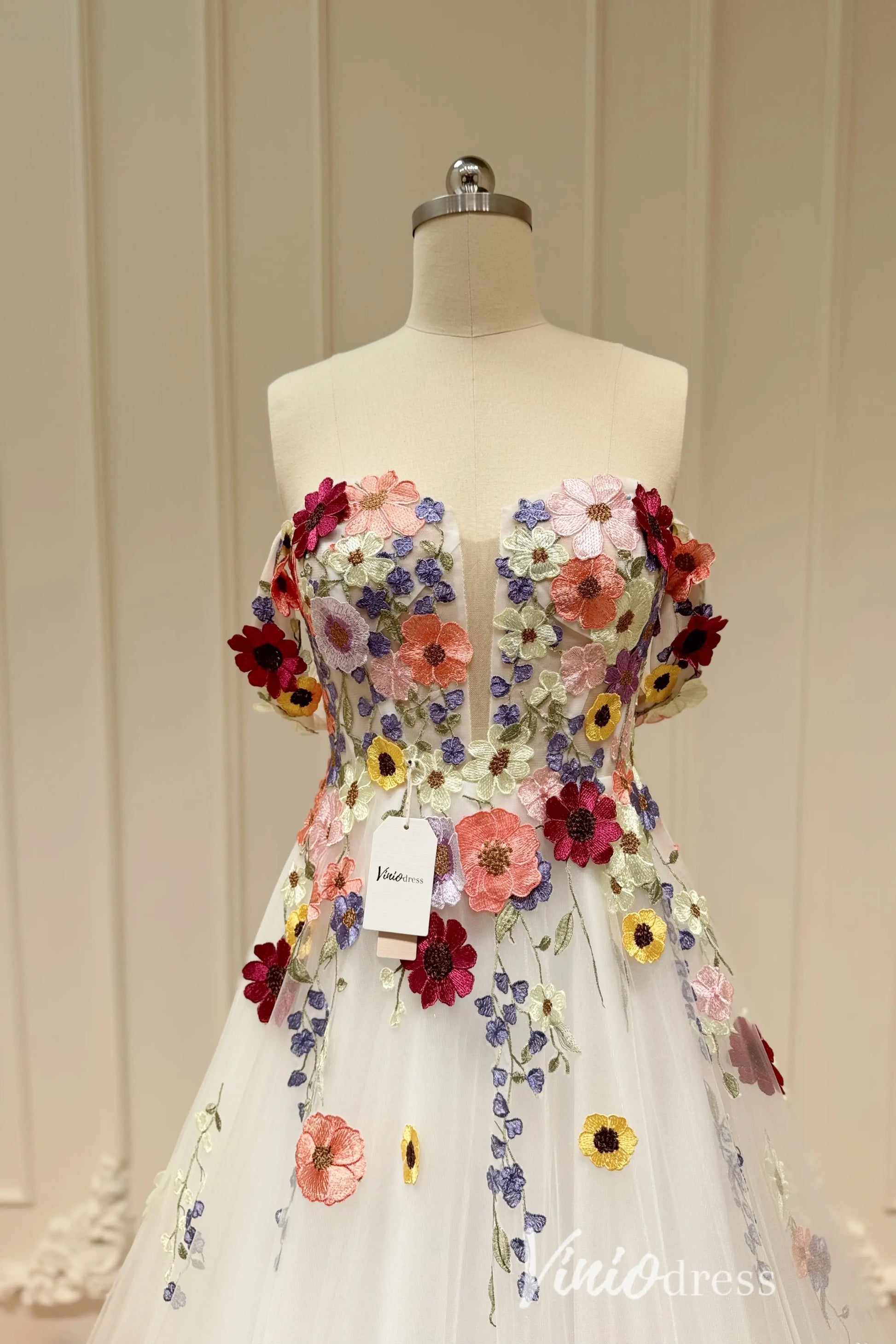 Plus Size Colorful Floral Wedding Dress | Off-the-Shoulder Sweetheart Gown with Chapel Train FW162-wedding dresses 2025 -Viniodress-Floral-Custom Size-