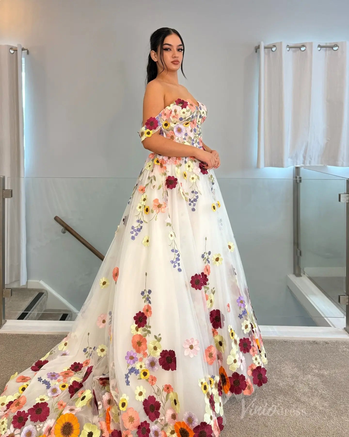 Plus Size Colorful Floral Wedding Dress | Off-the-Shoulder Sweetheart Gown with Chapel Train FW162-wedding dresses 2025 -Viniodress-Floral-Custom Size-