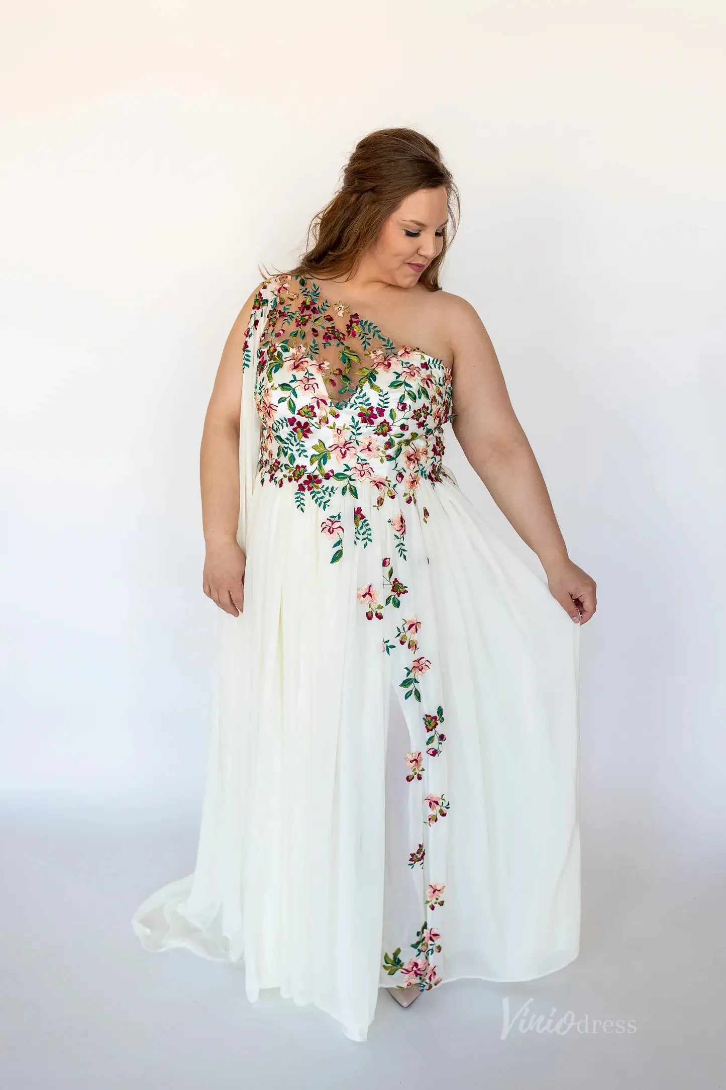 Plus Size Floral Chiffon Wedding Dress | One-Shoulder Gown with Slit, Watteau Train FW107-wedding dresses 2025 -Viniodress-Ivory-Custom Size-