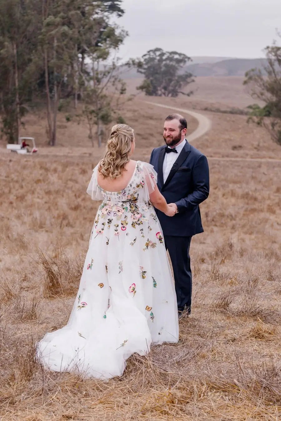 Plus Size Whimsical Wedding Dress Floral Butterfly Embroidery Gown with  Green Belt FW131