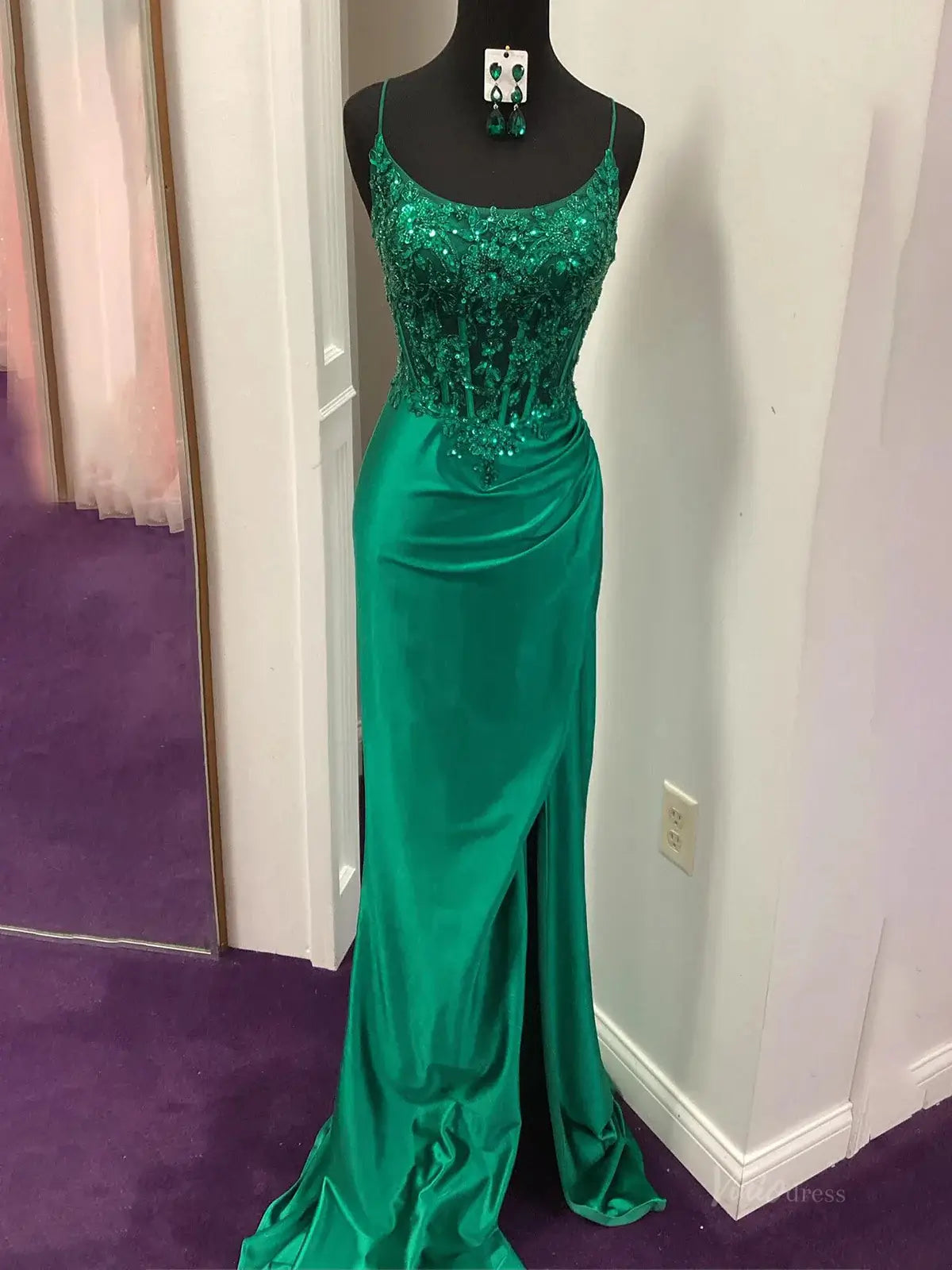 Elegant Satin Mermaid Prom Dresses 2025 with Slit, Lace Bodice & Spaghetti Strap – FD5049