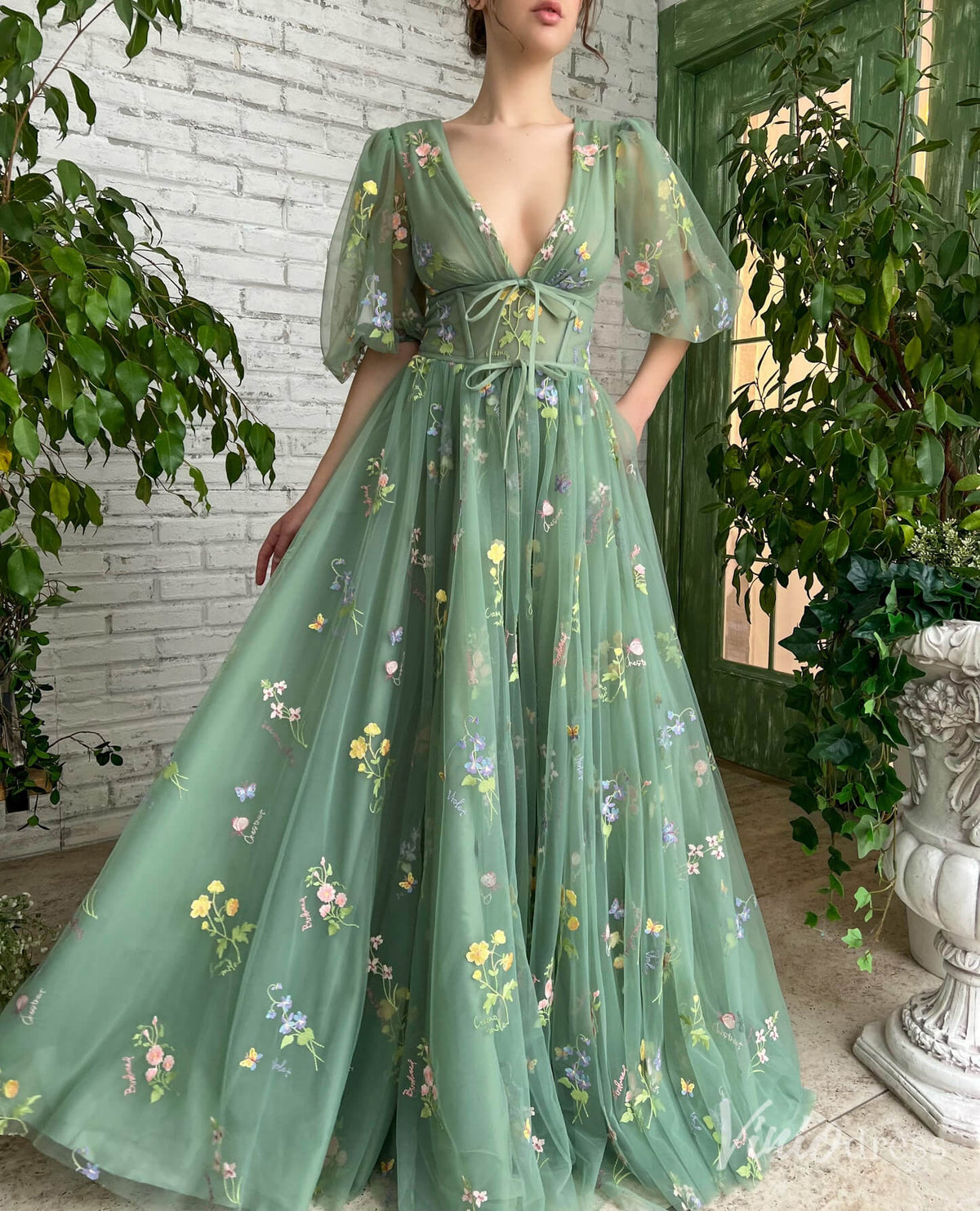 Prom Dress 2025 Green Floral Lace Prom Dresses Sheer Half Sleeve V-Neck TO008-unique prom dresses-Green-Custom Size-Viniodress