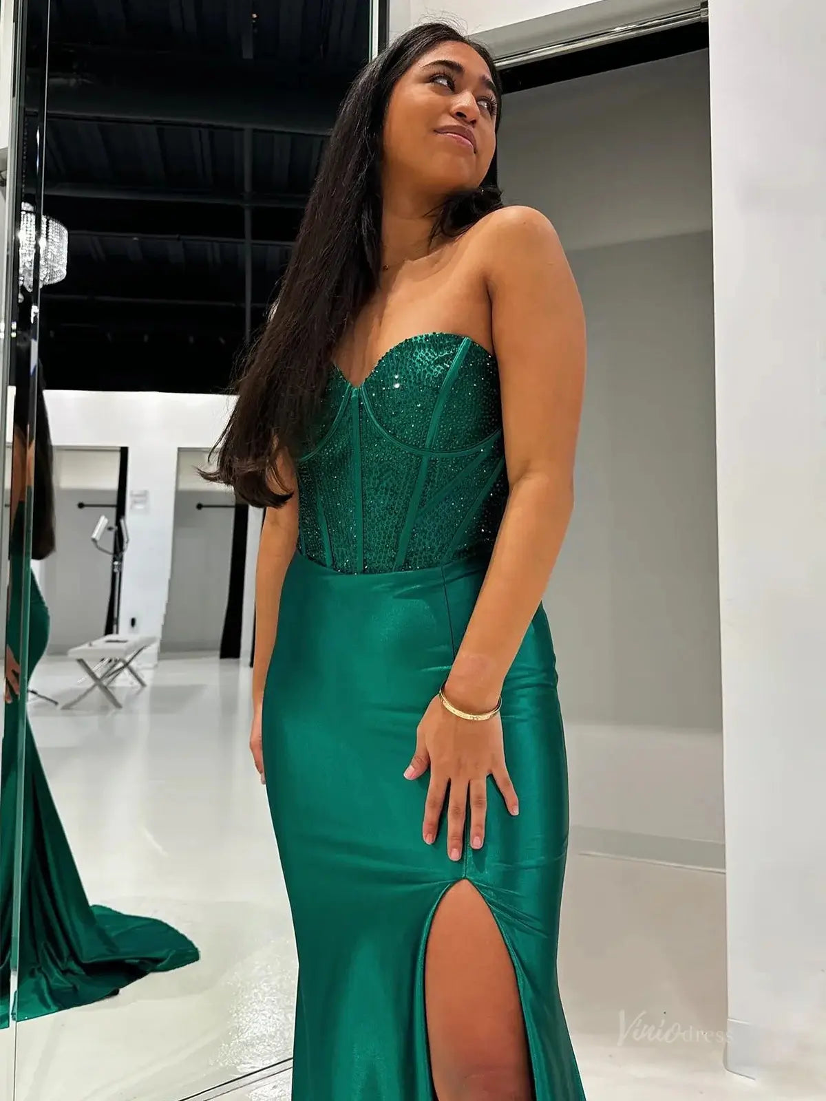 Green Strapless Satin Mermaid Prom Dresses 2025 with Slit, Sweetheart Neck & Beaded Boned Bodice – FD5050