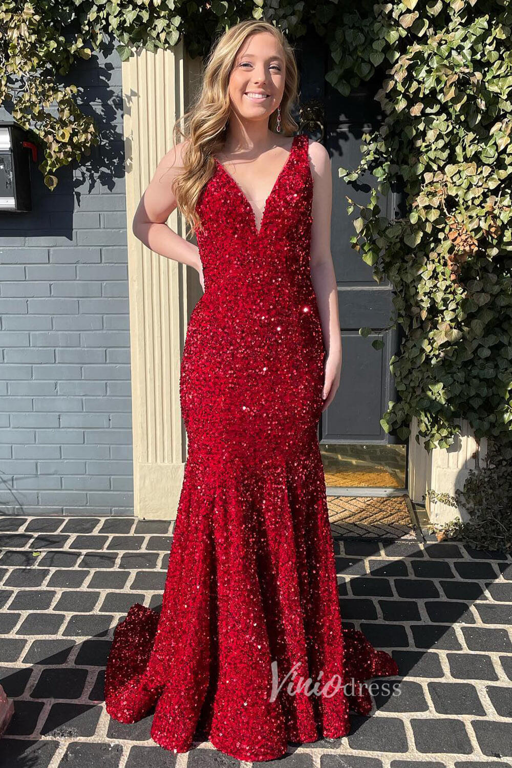 Prom Dress 2025 Light Blue Mermaid Sequin Prom Dress Plunging V-Neck Formal Dresses FD2957-unique prom dresses-Red-Custom Size-Viniodress