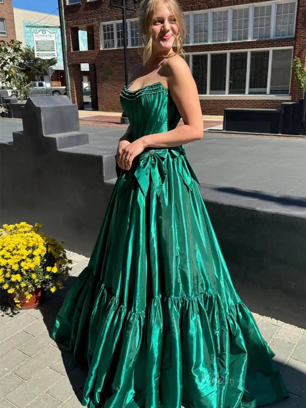 Strapless Satin A - Line Prom Dresses 2025 Bow - Tie Pleated Formal Gown - FD5146 - Viniodressprom dressesGreenCustom Size - Formal Dresses - Ball Gowns