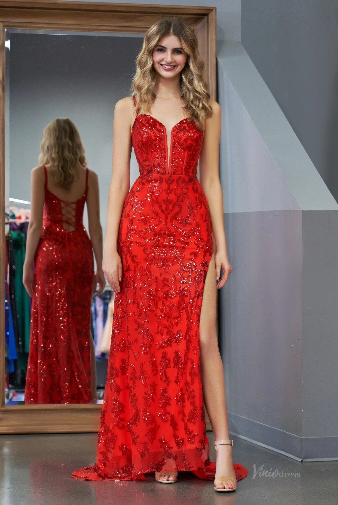 Stunning Sparkly Lace Mermaid Prom Dress 2025 with Slit, Spaghetti Strap & Plunging V - Neck – FD5032 - Viniodressprom dressesRedCustom Size - Formal Dresses - Ball Gowns