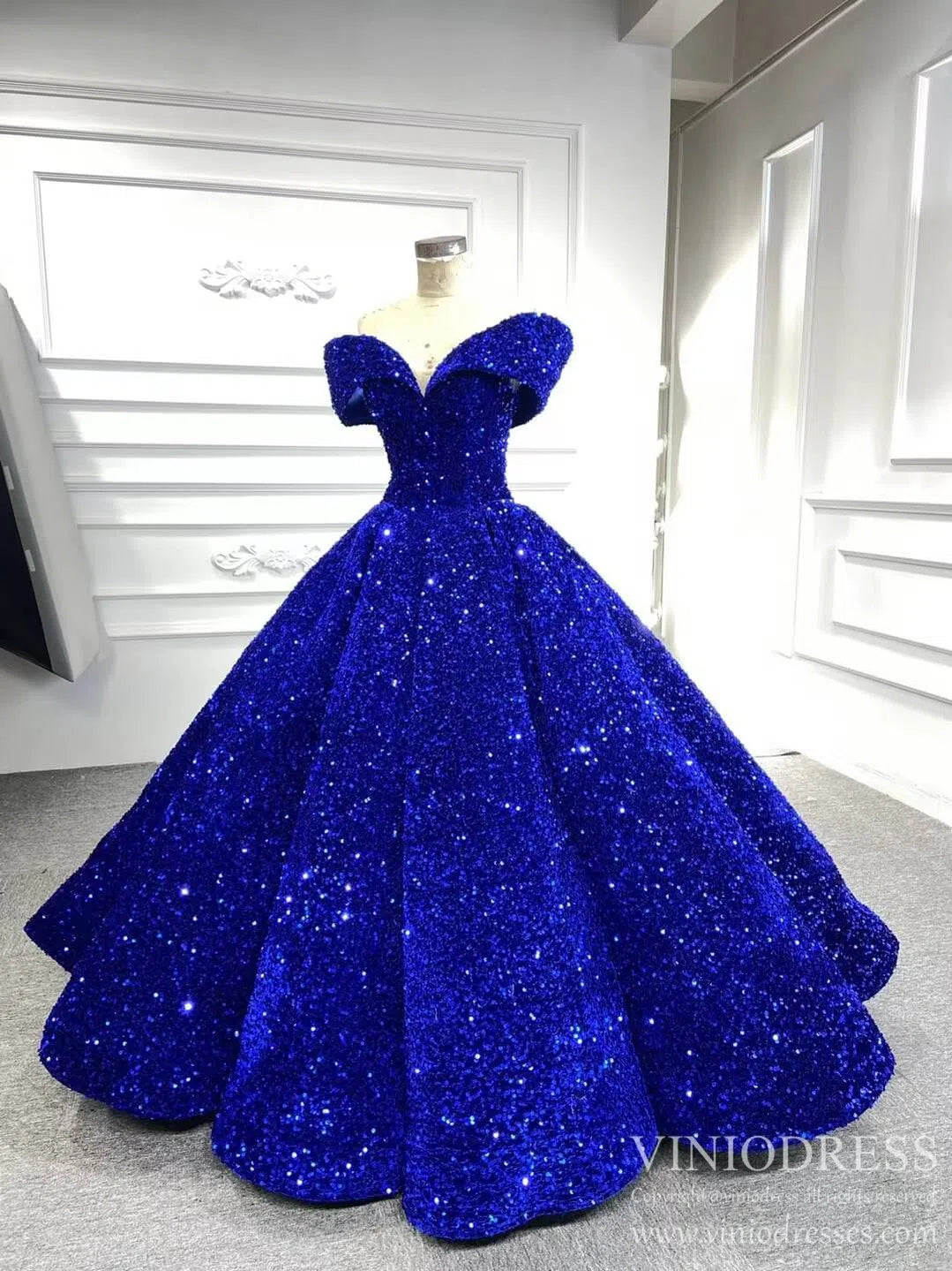 Quinceanera Dresses 2025 Off the Shoulder Royal Blue Sequin Ball Gown Quince Dresses 66536 viniodress-plus size wedding dresses Viniodress-Royal Blue-Custom Size-