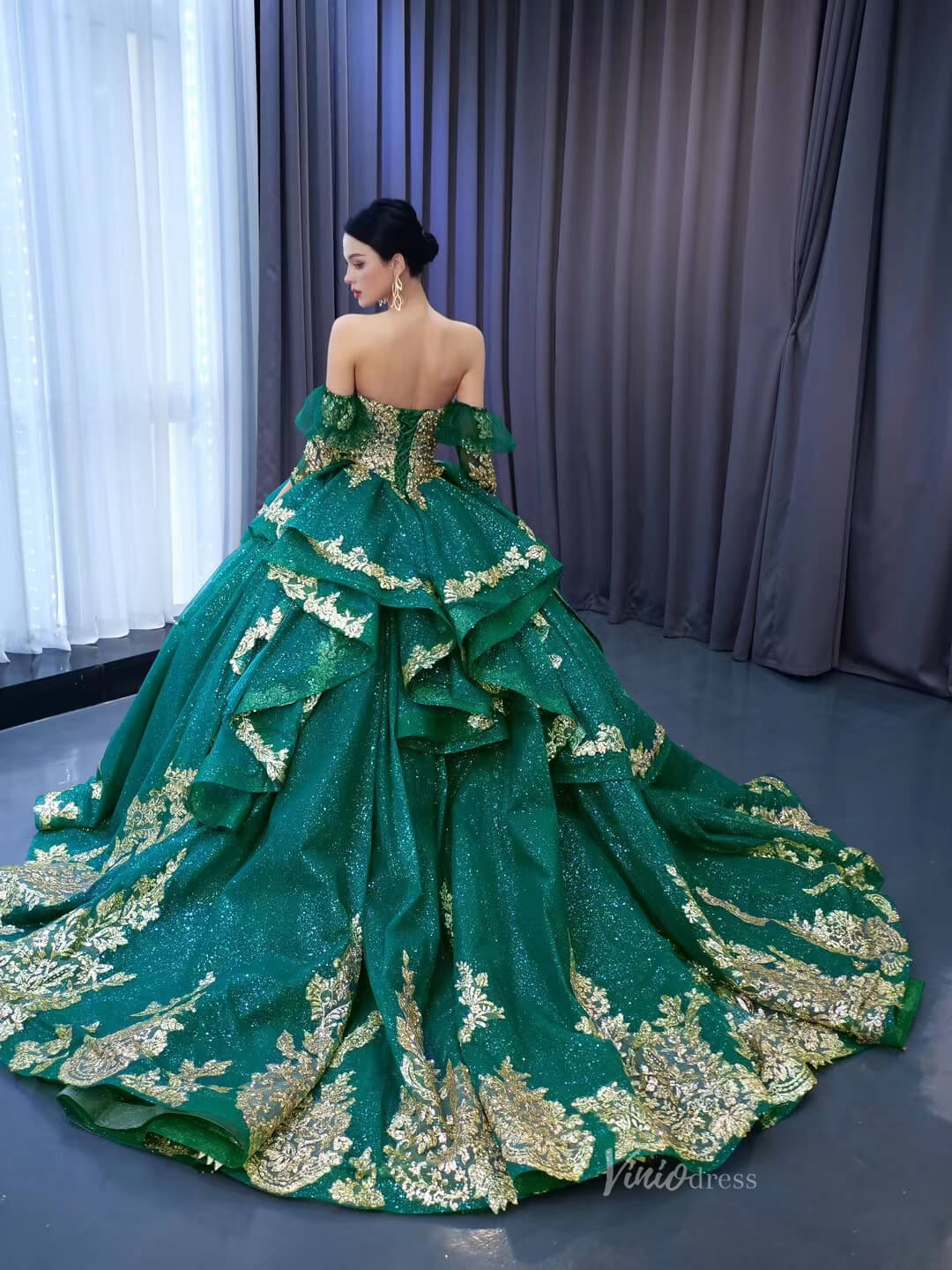 Sparkly Green Ball Gowns Gold Lace Appliqued Wedding Dresses with Sleeves 231041-Quinceanera Dresses-Viniodress-Viniodress